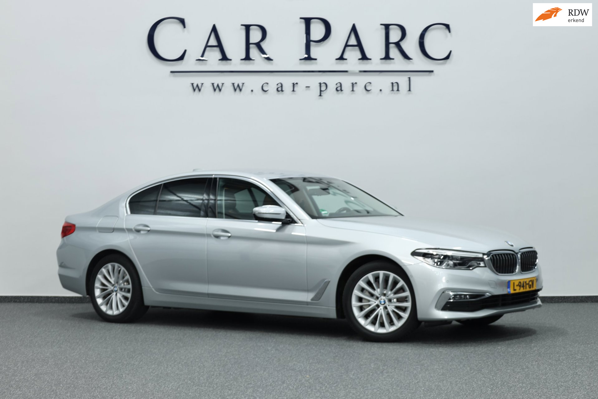 BMW 530e Iperformance 530e iPerformance High Executive LED/VIRTUAL/SFEER/SOFT/LEER+S.VERWARMING/LMV/CAM/ECC/12 MND GARANTIE 2019 - voorkant