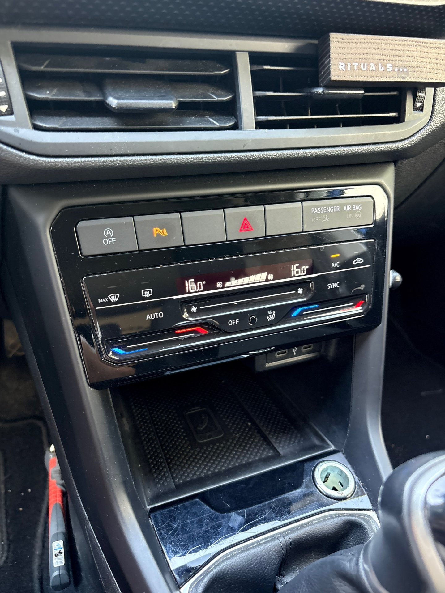 Foto van Volkswagen T-cross
