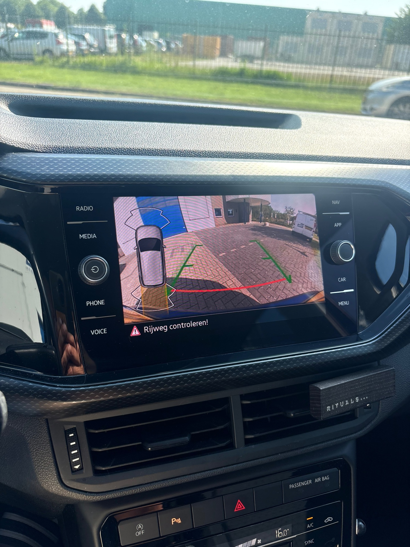 Foto van Volkswagen T-cross