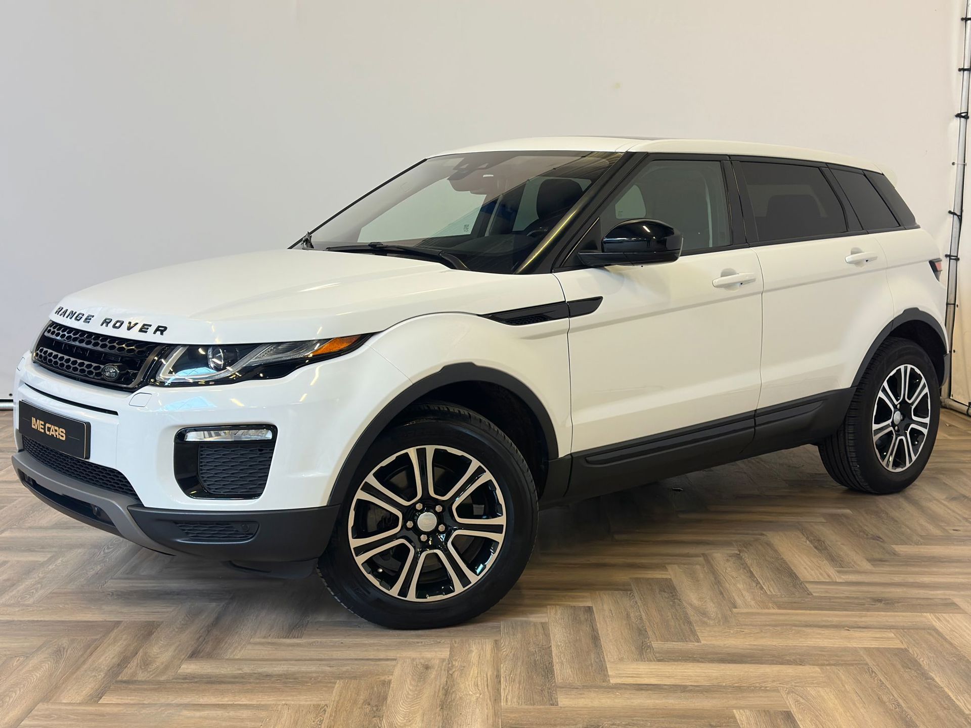 Land Rover Range Rover Evoque 2.0 Si 4WD Prestige 2019 - voorkant