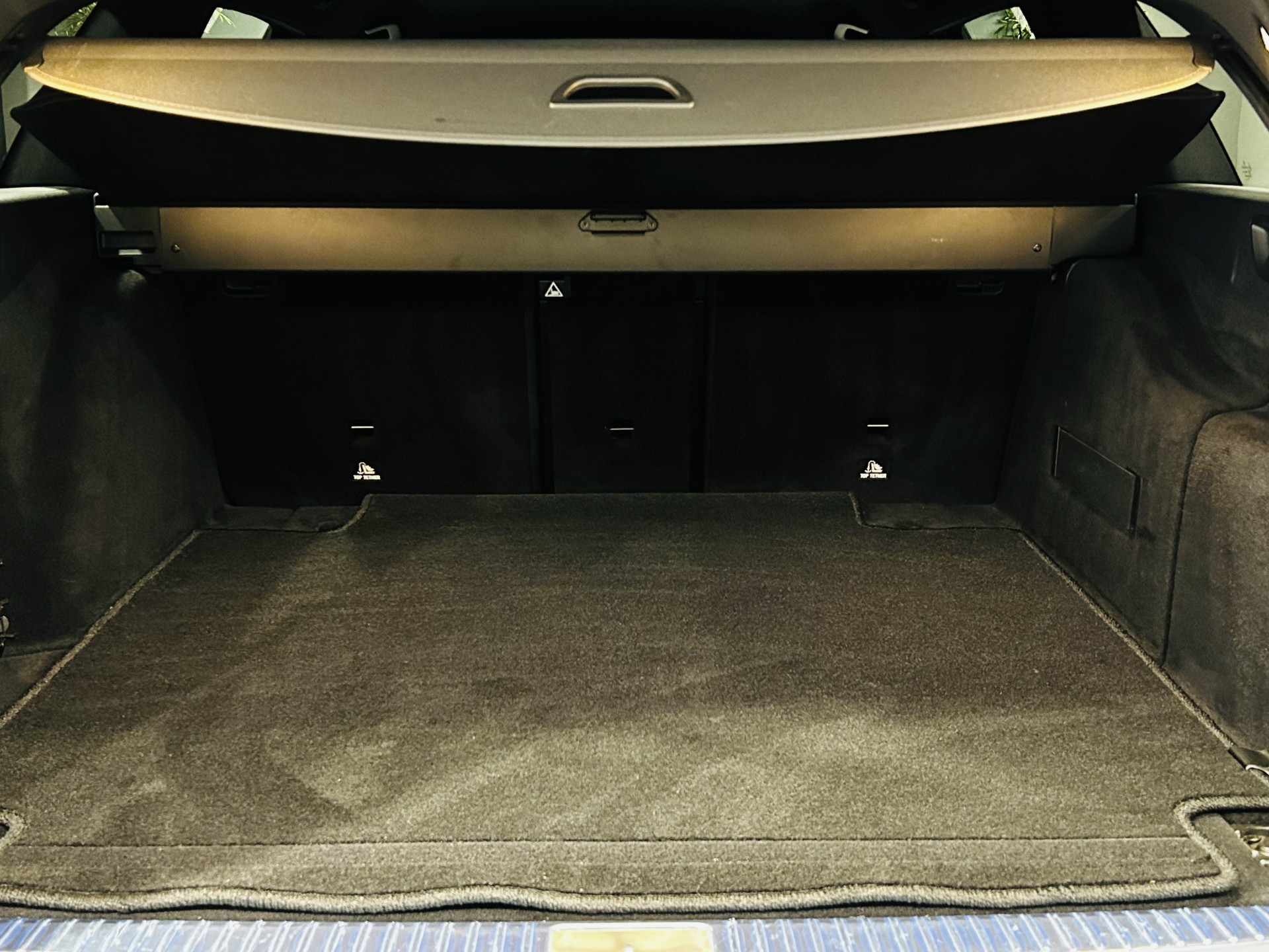 Foto van Mercedes-Benz E 200