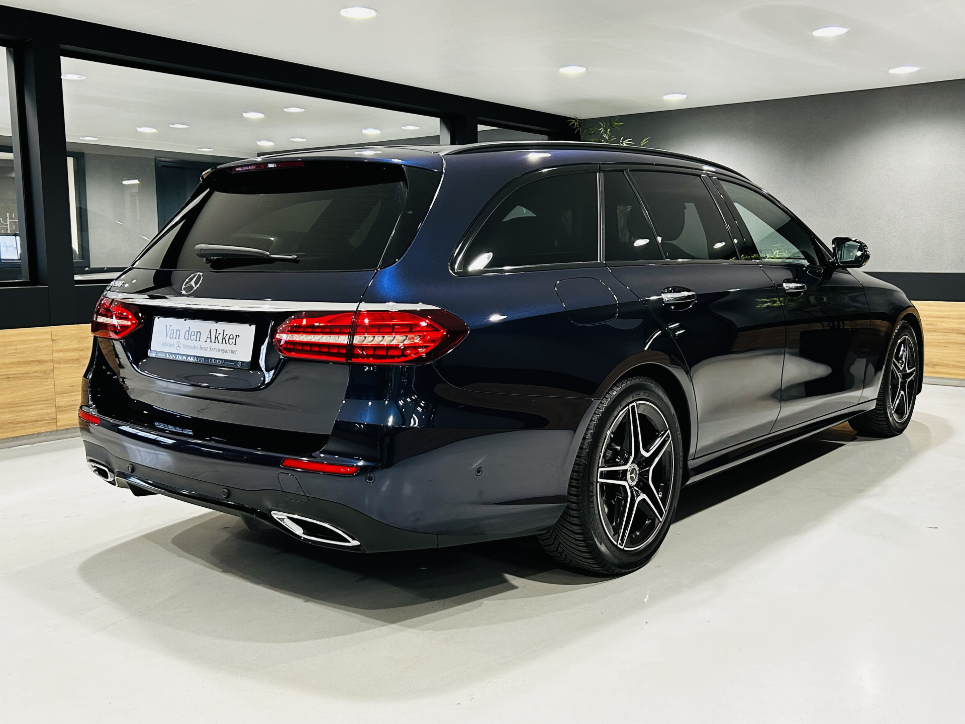 Foto van Mercedes-Benz E 200