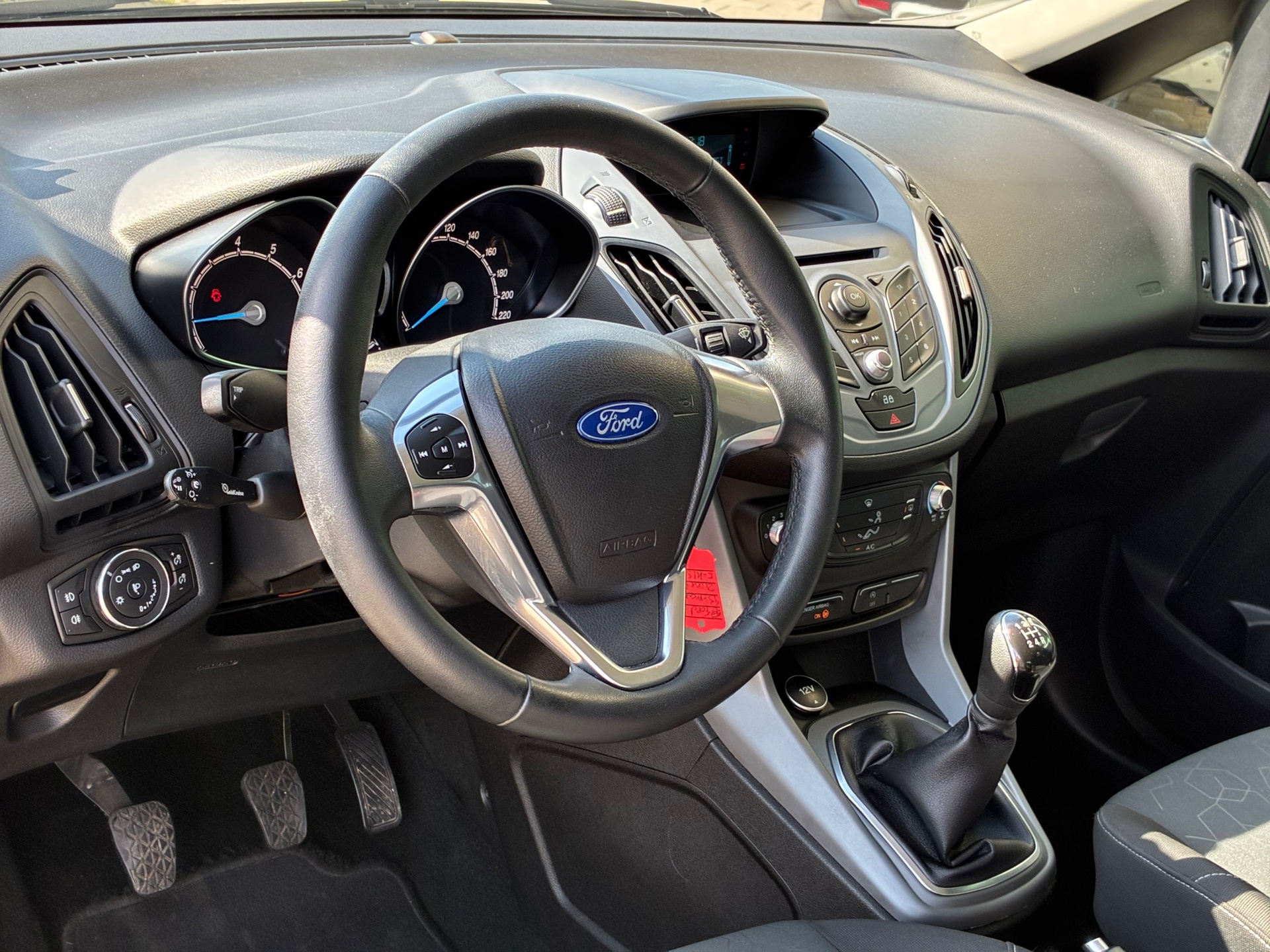 Foto van Ford B-max