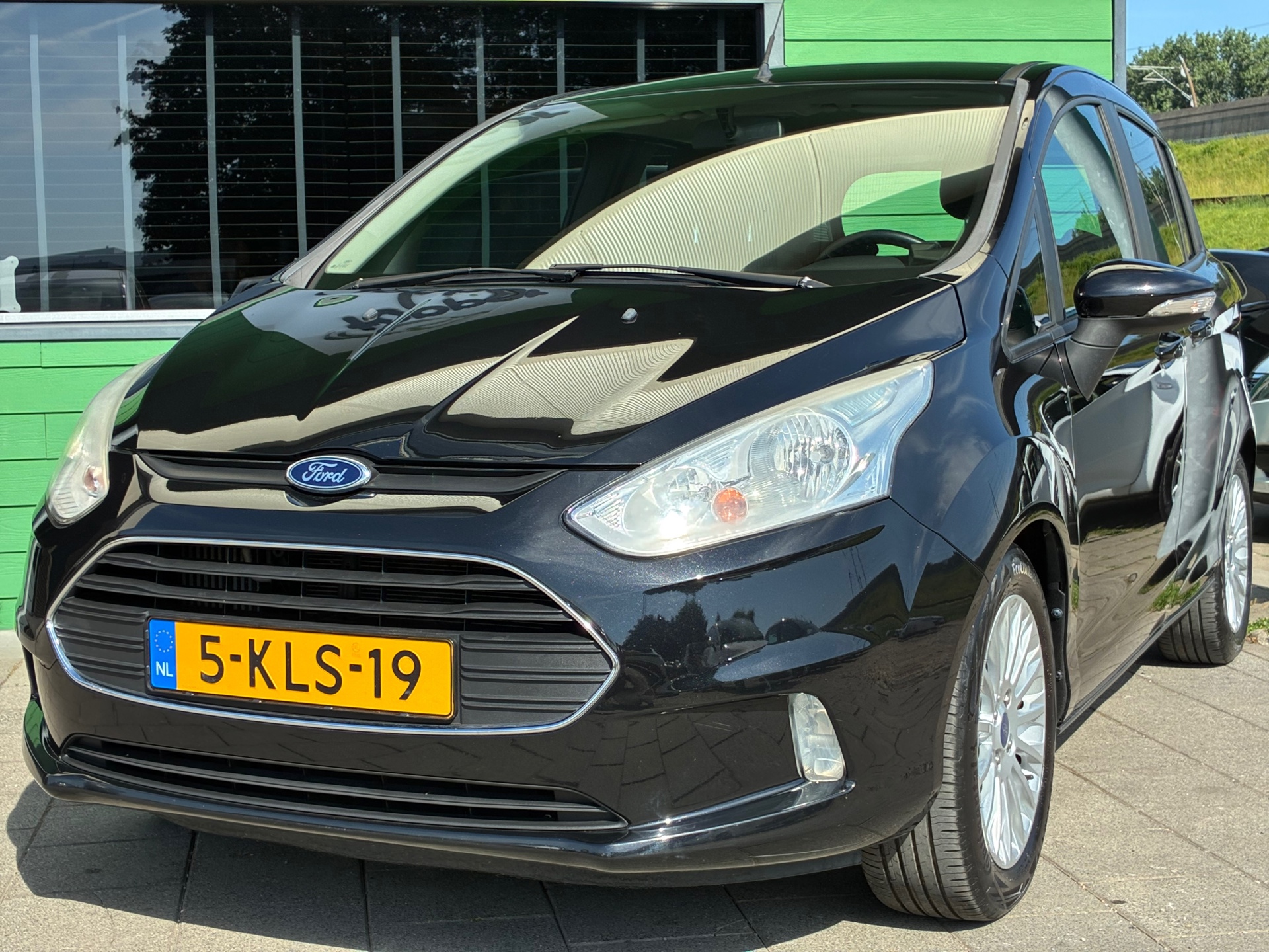 Foto van Ford B-max