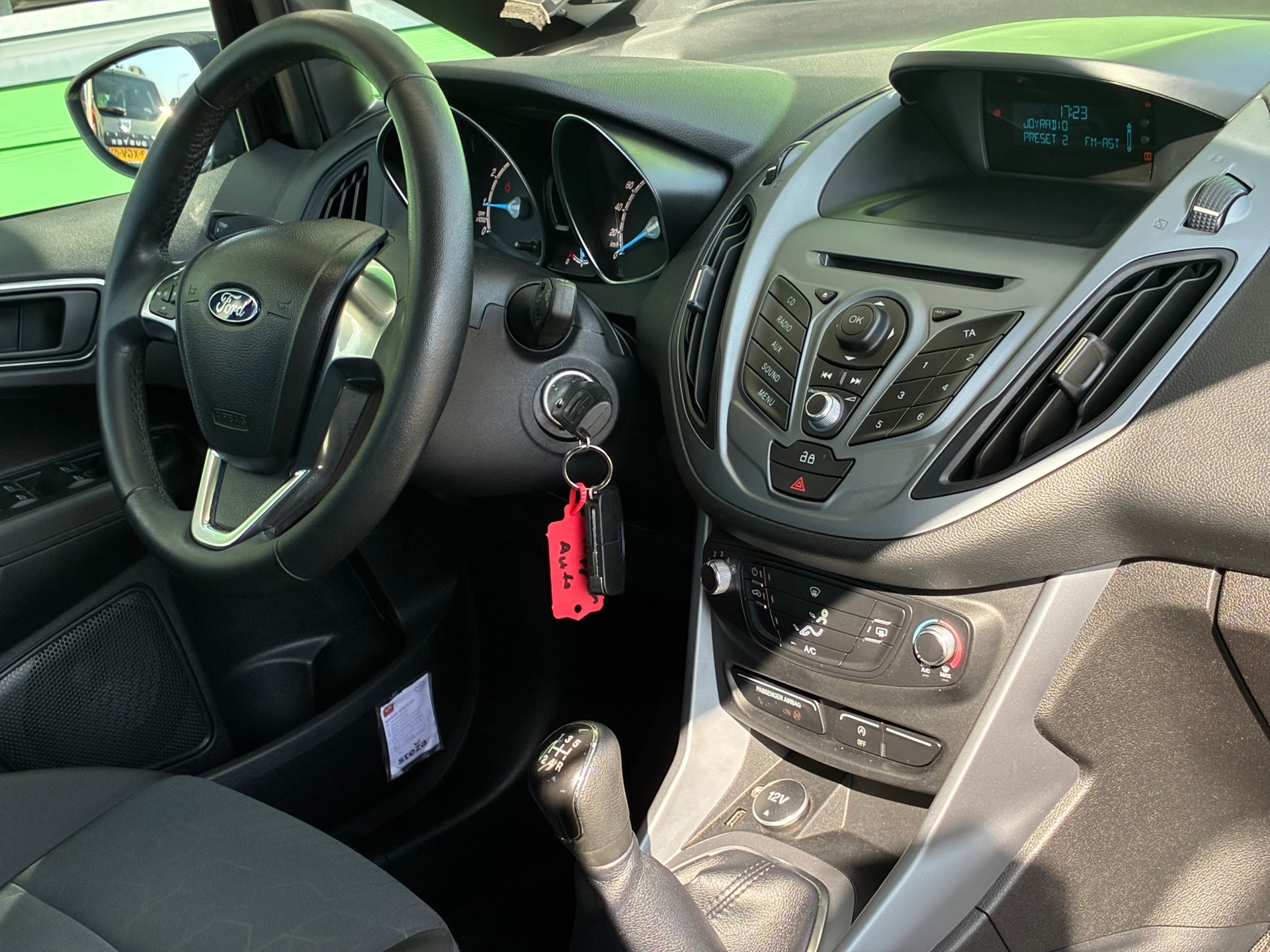 Foto van Ford B-max