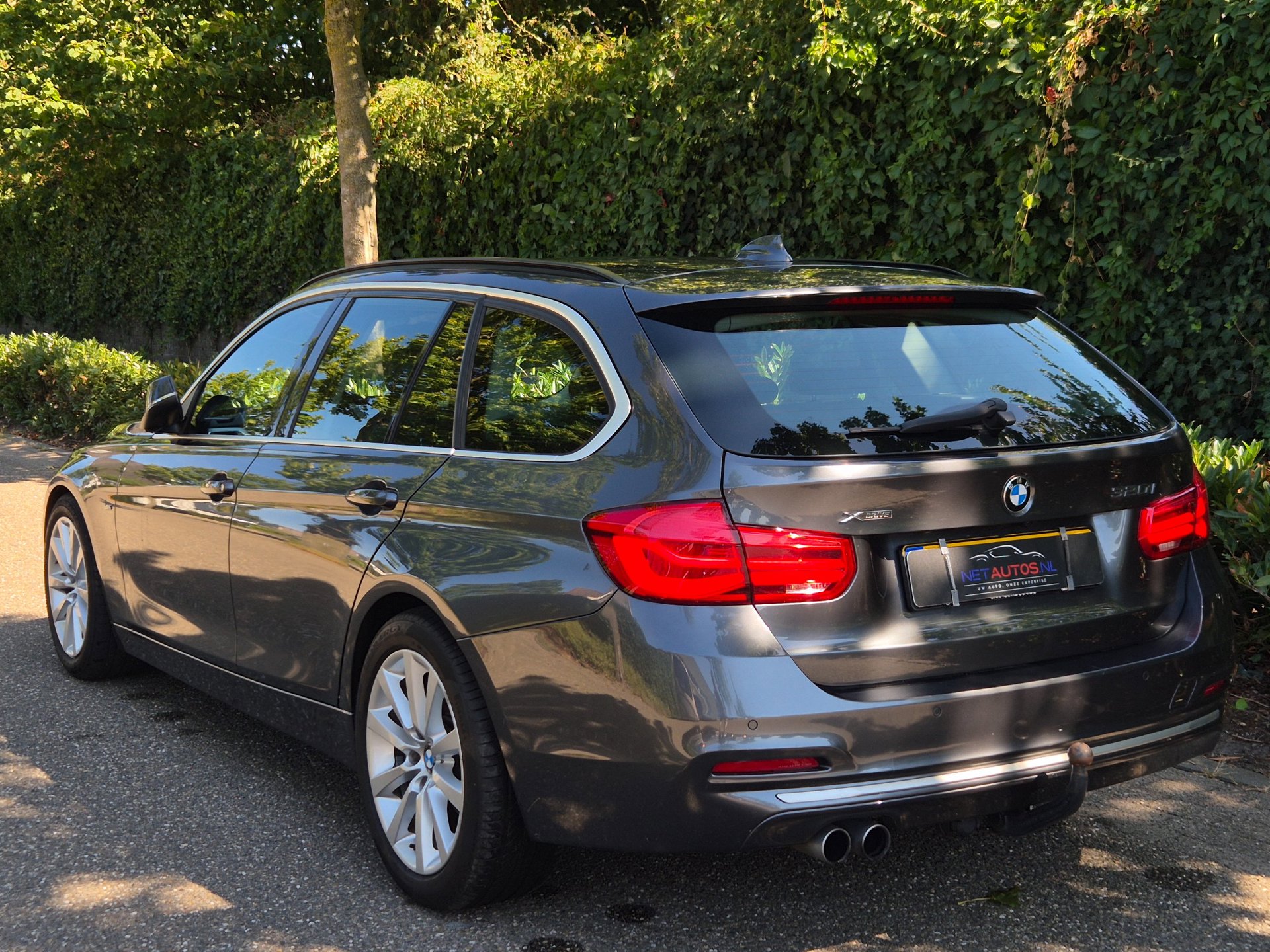 Foto van BMW 320i xDrive