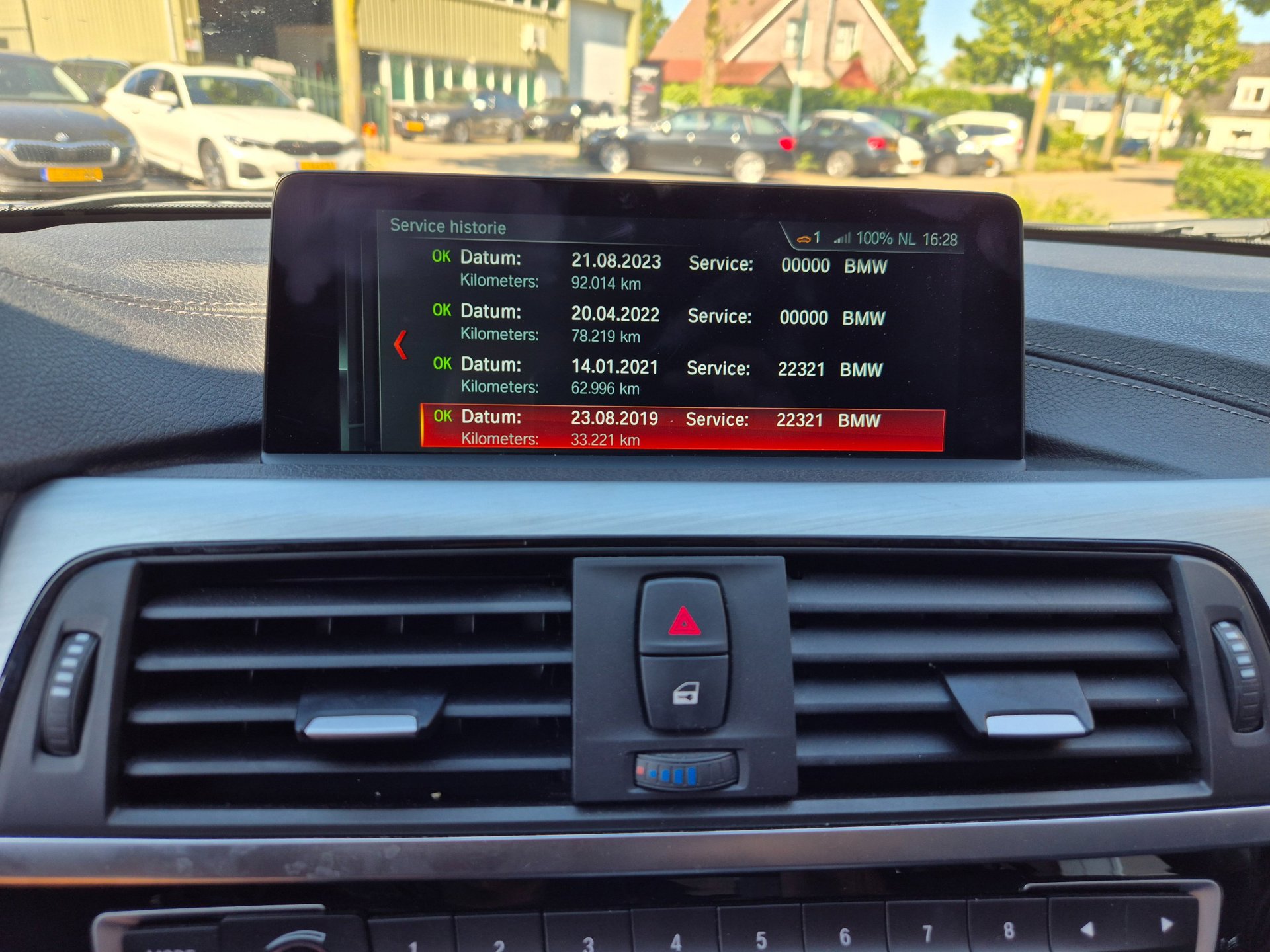 Foto van BMW 320i xDrive