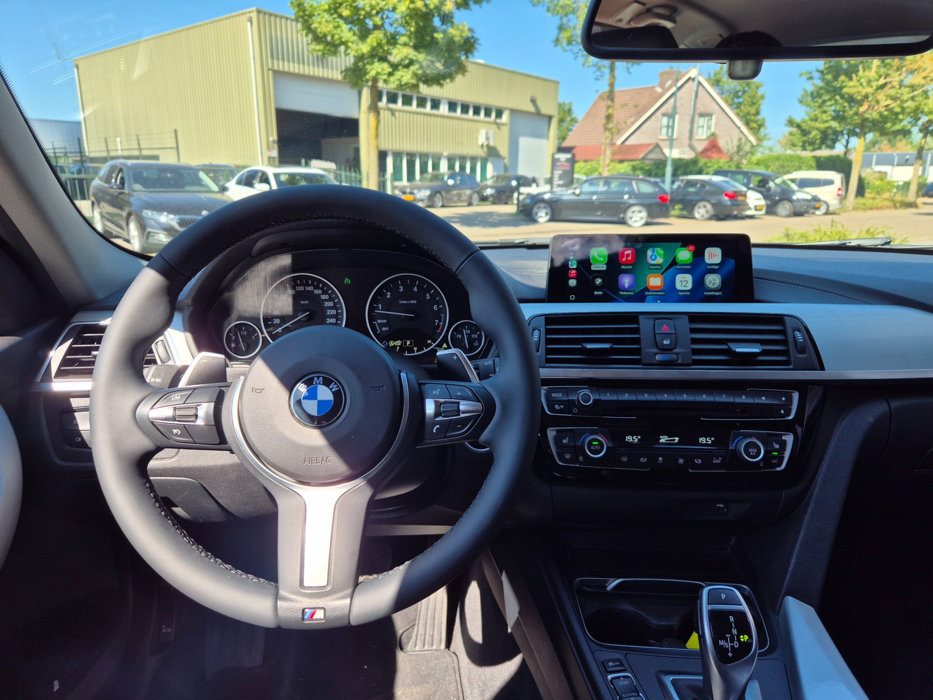 Foto van BMW 320i xDrive