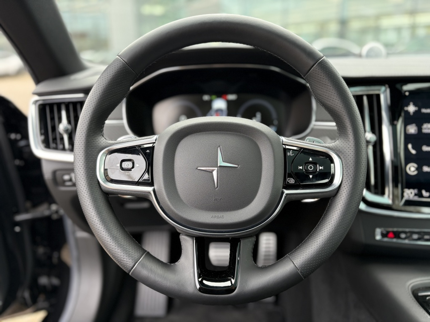 Foto van Polestar 1