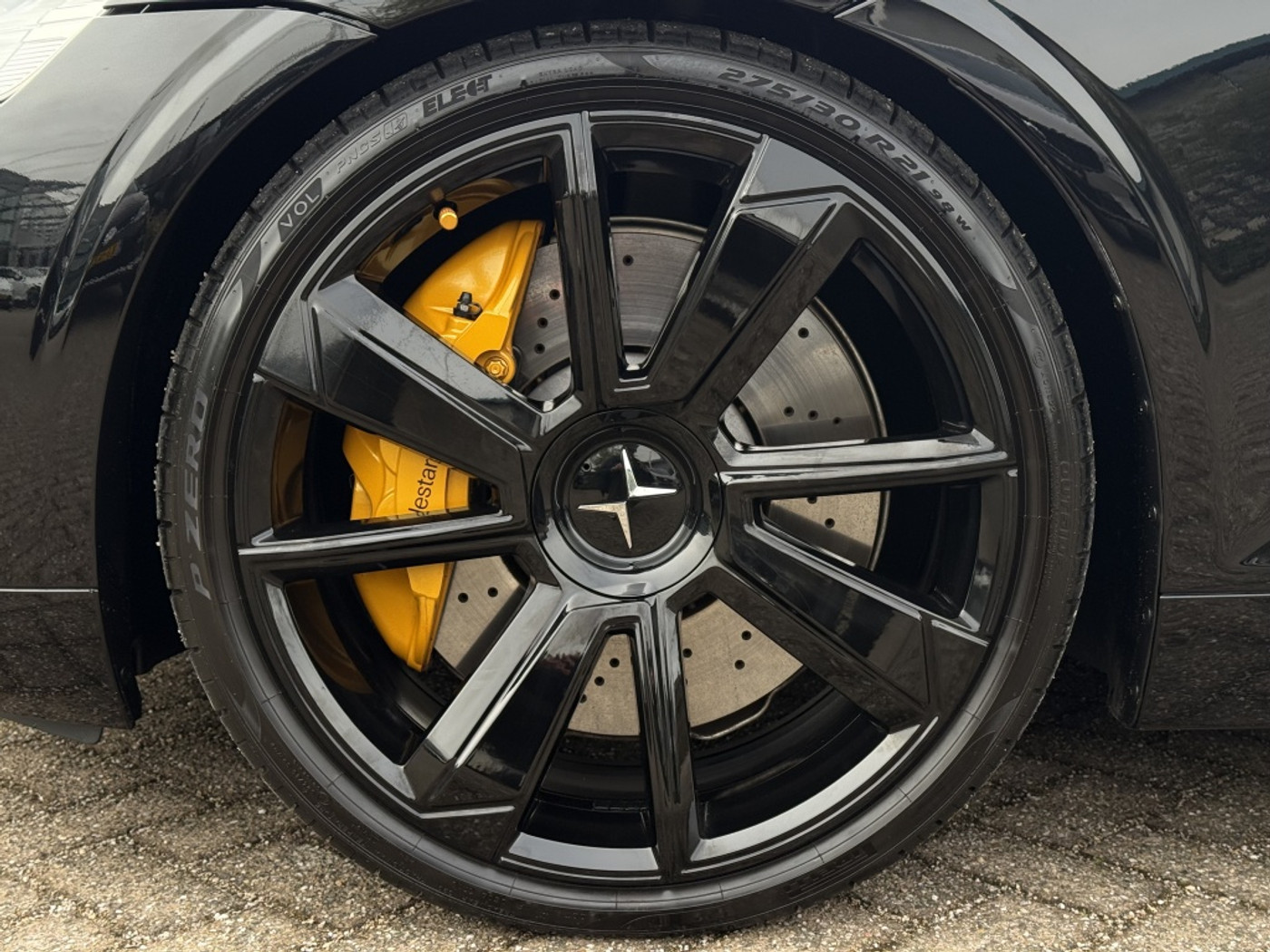 Foto van Polestar 1