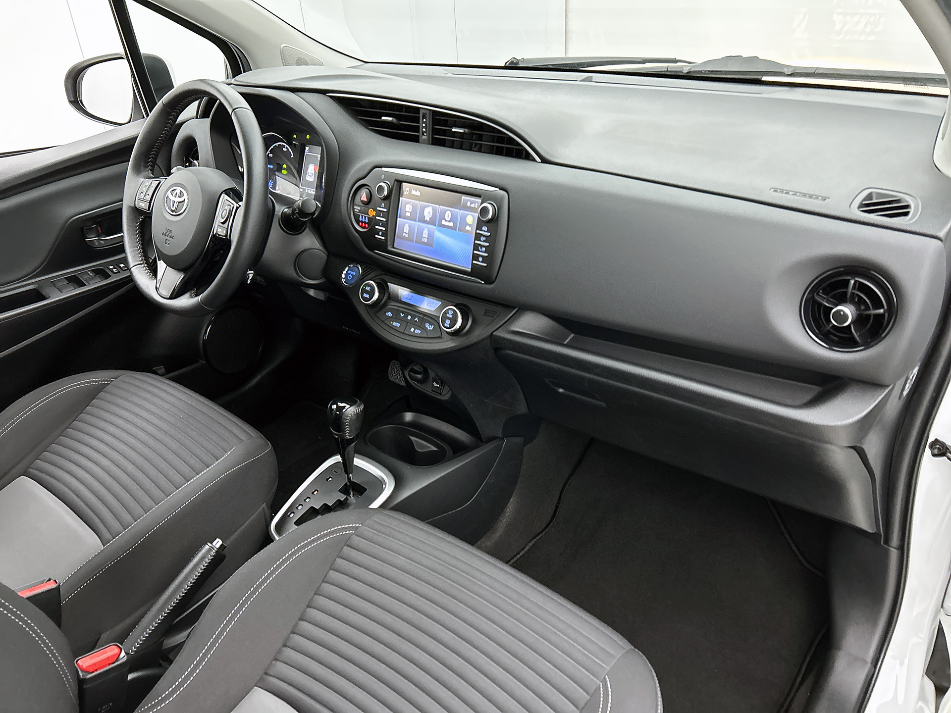 Foto van Toyota Toyota Yaris Hybrid