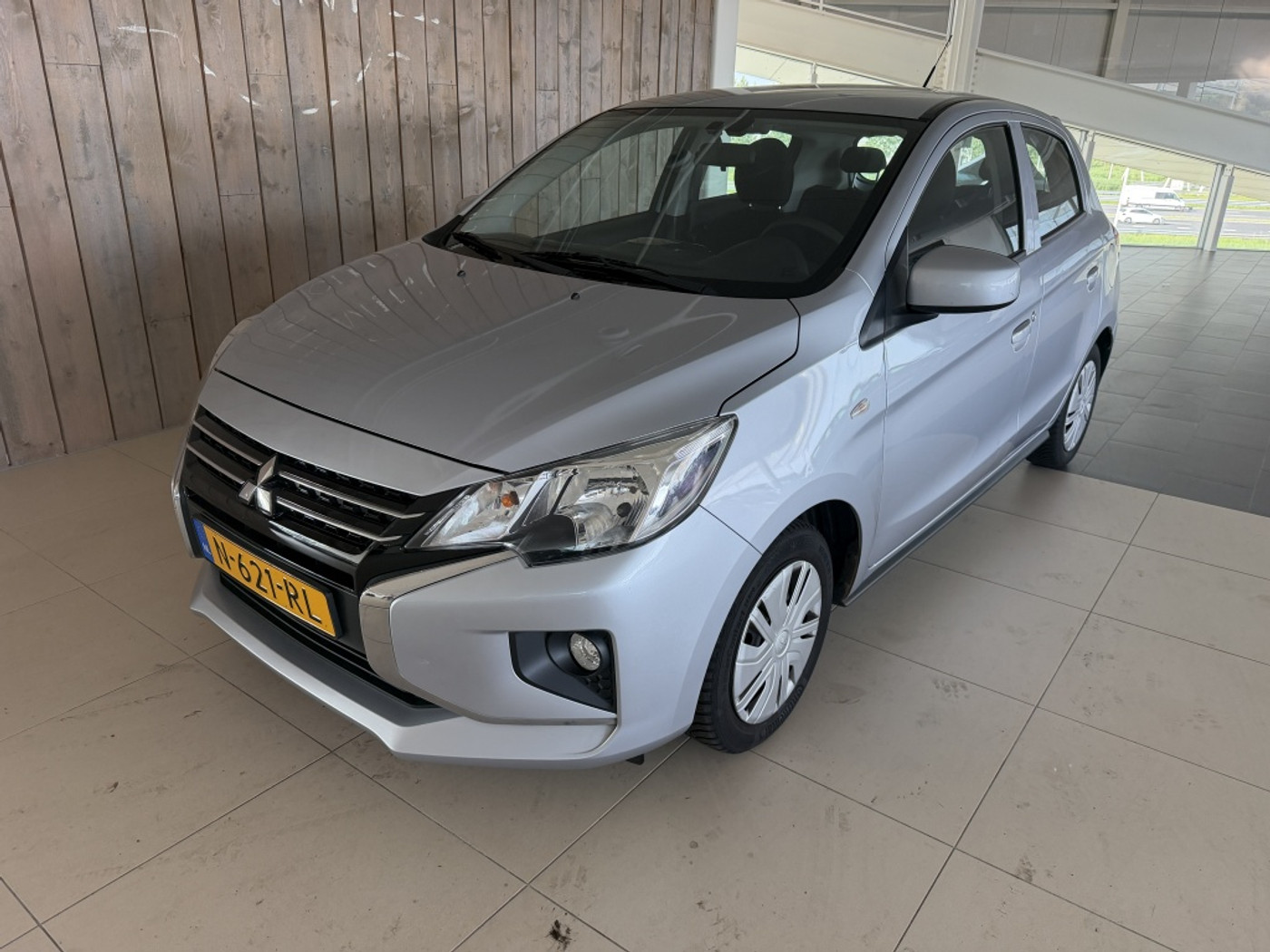 Mitsubishi Mitsubishi Space Star 1.2 Cool+ 2021 - voorkant