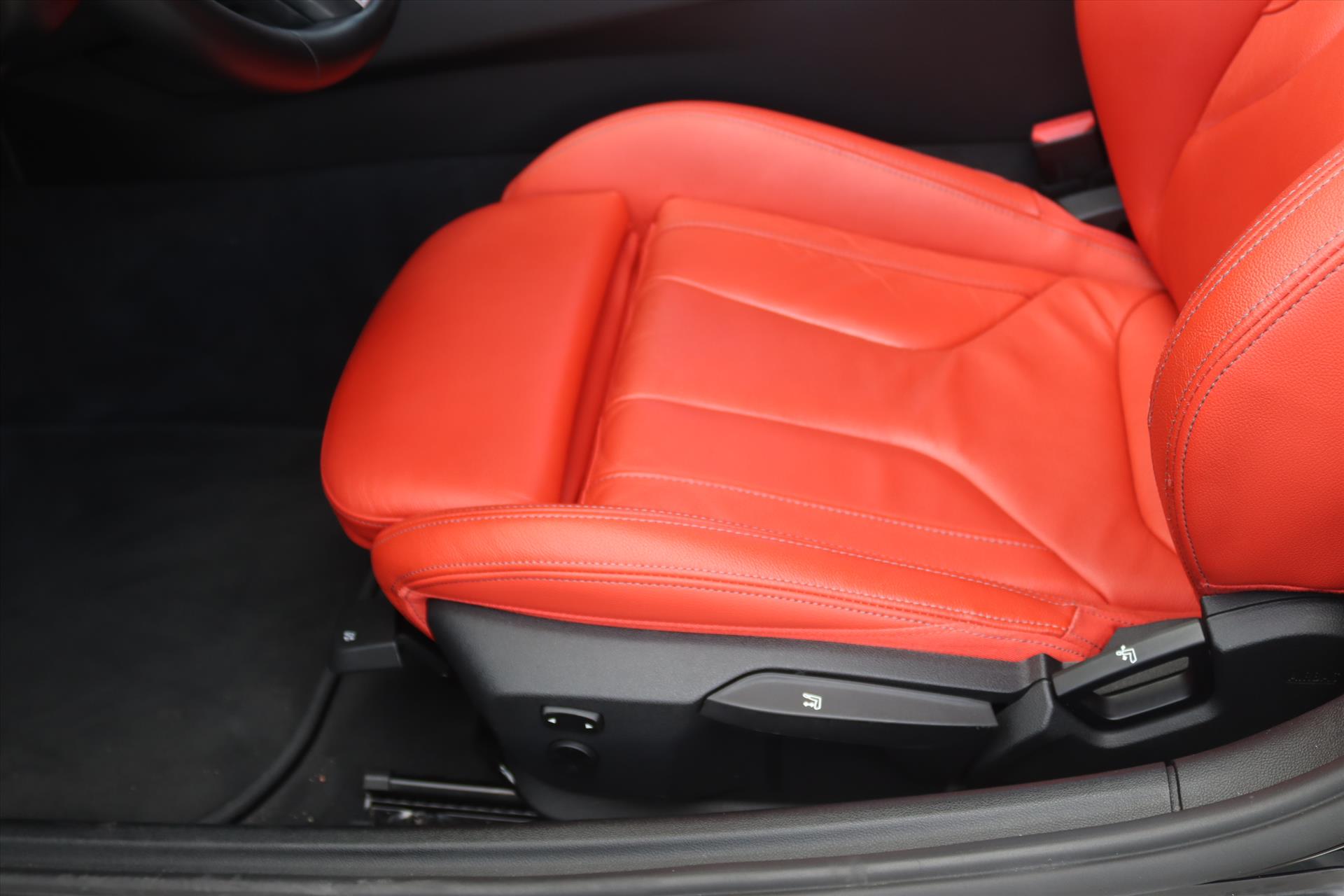 Foto van BMW Z4 Sdrive30i