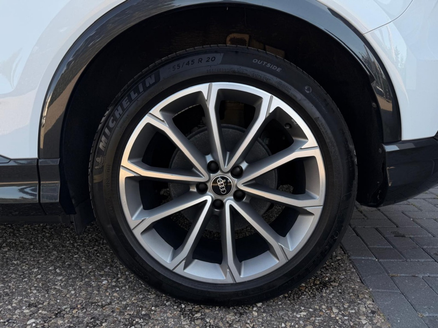 Foto van Audi Q4 40 E-tron