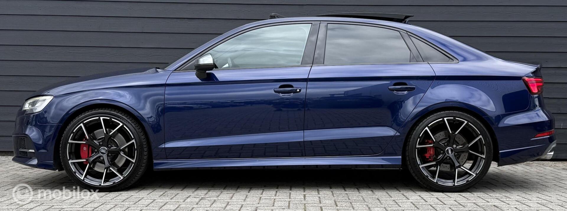 Foto van Audi S3 Limousine