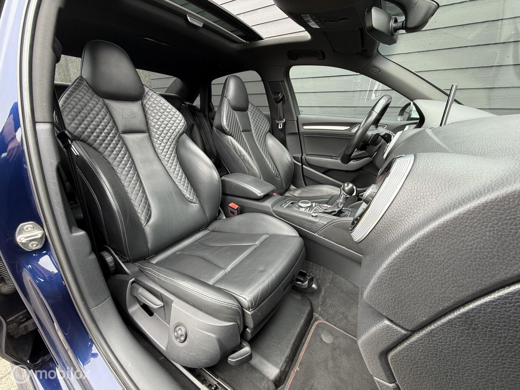 Foto van Audi S3 Limousine