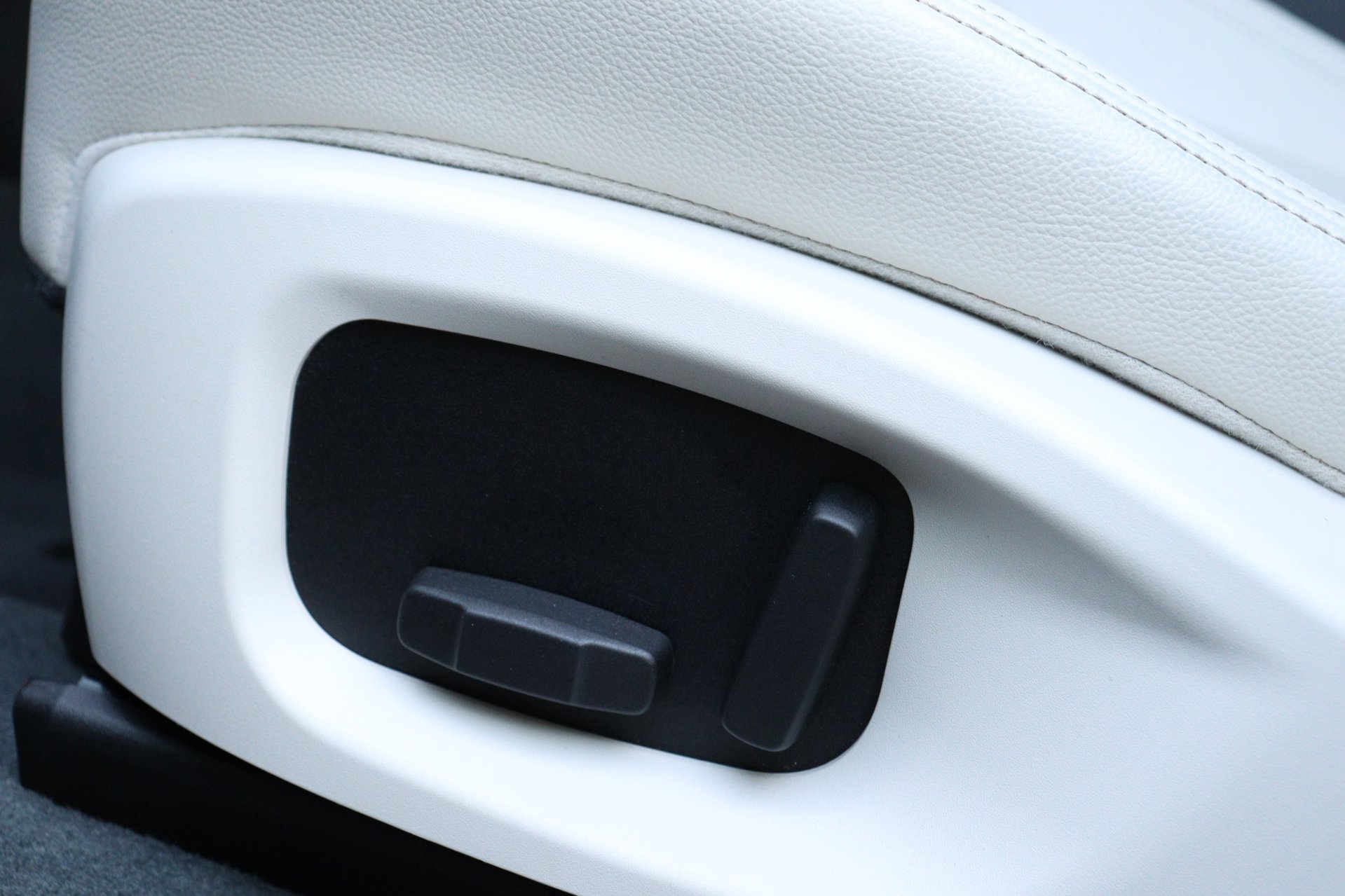 Foto van Jaguar E-pace