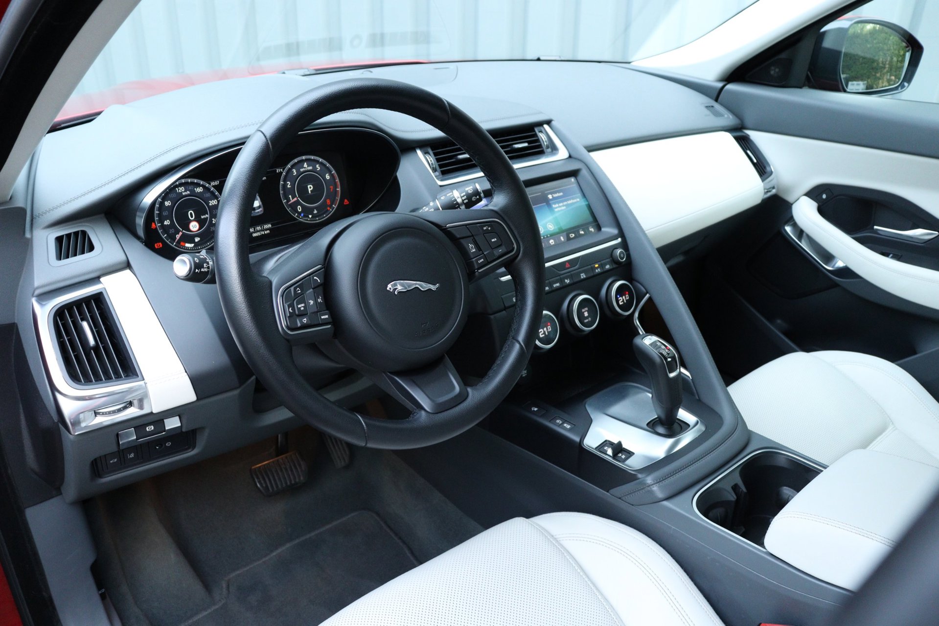 Foto van Jaguar E-pace