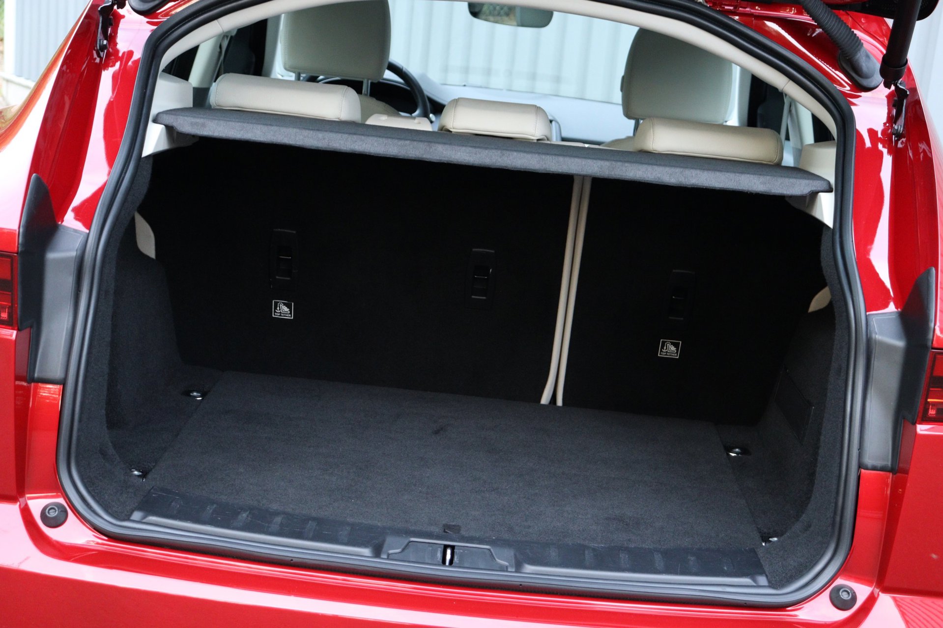 Foto van Jaguar E-pace