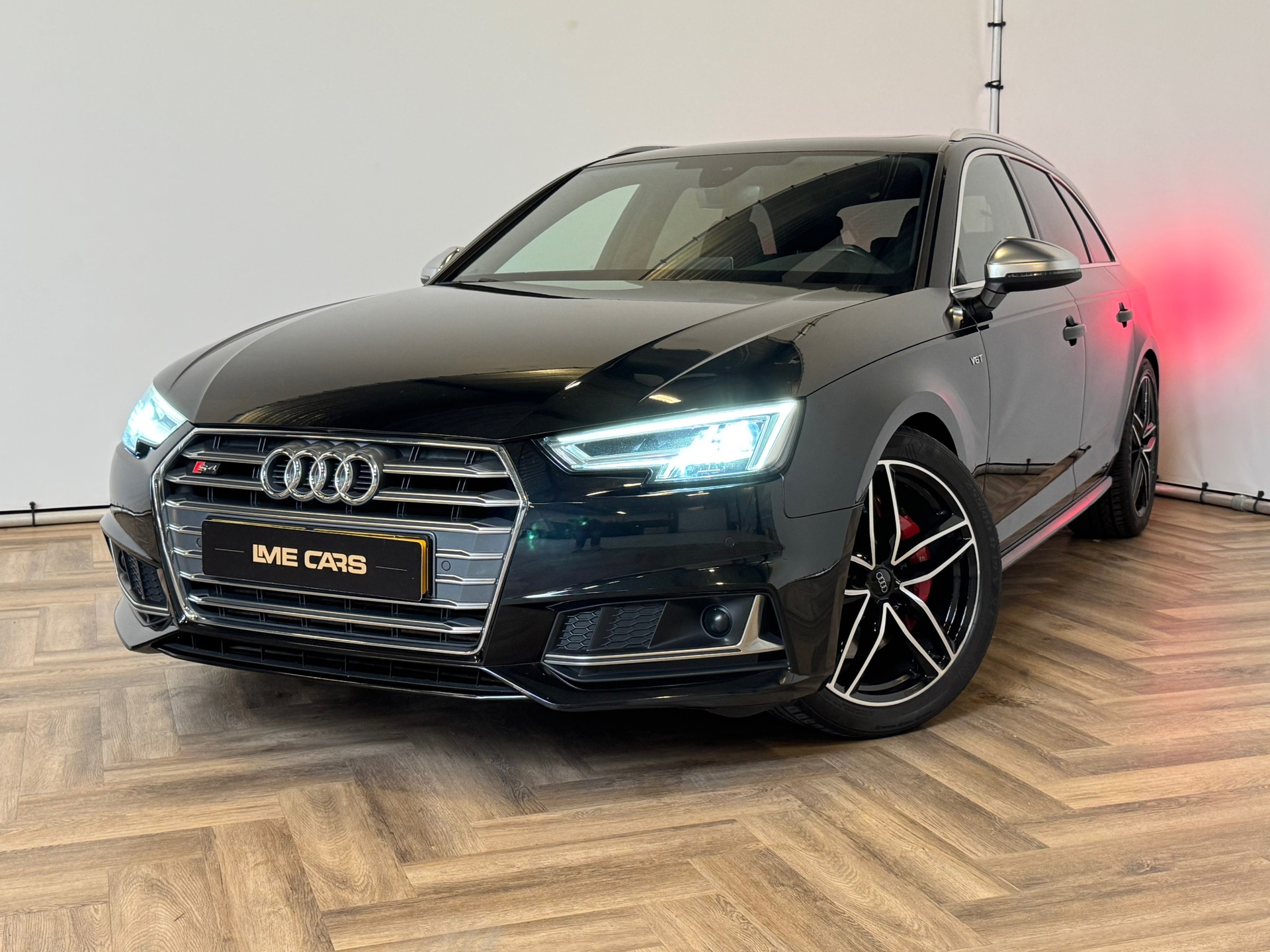 Audi S4 Avant 3.0 TFSI S4 quattro Pro Line Plus, Massage, Pano, Memory, Inruil mogelijk. 2018 - voorkant
