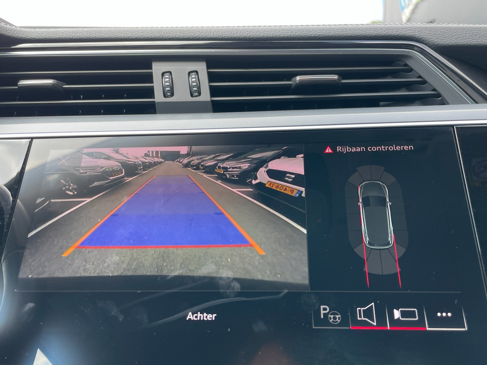 Foto van Audi E-tron 55
