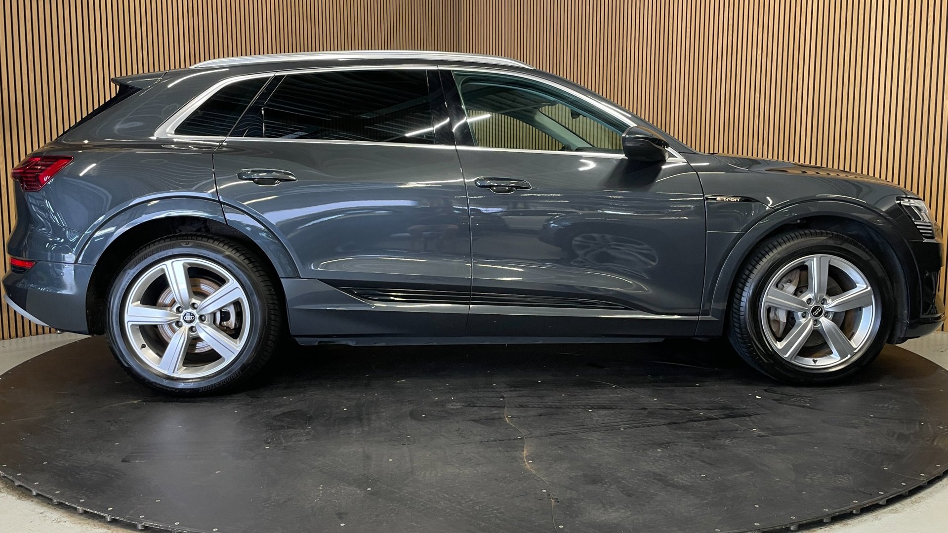 Foto van Audi E-tron 55
