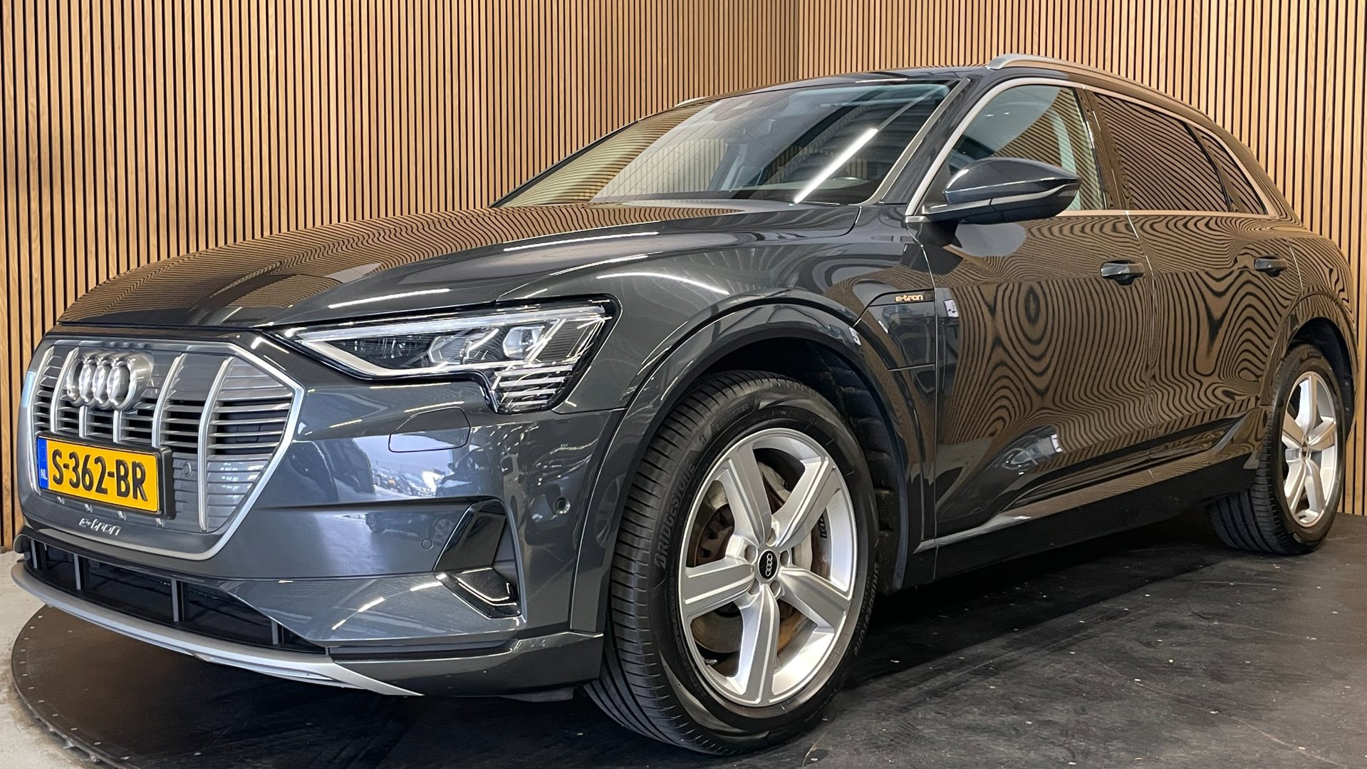 Foto van Audi E-tron 55