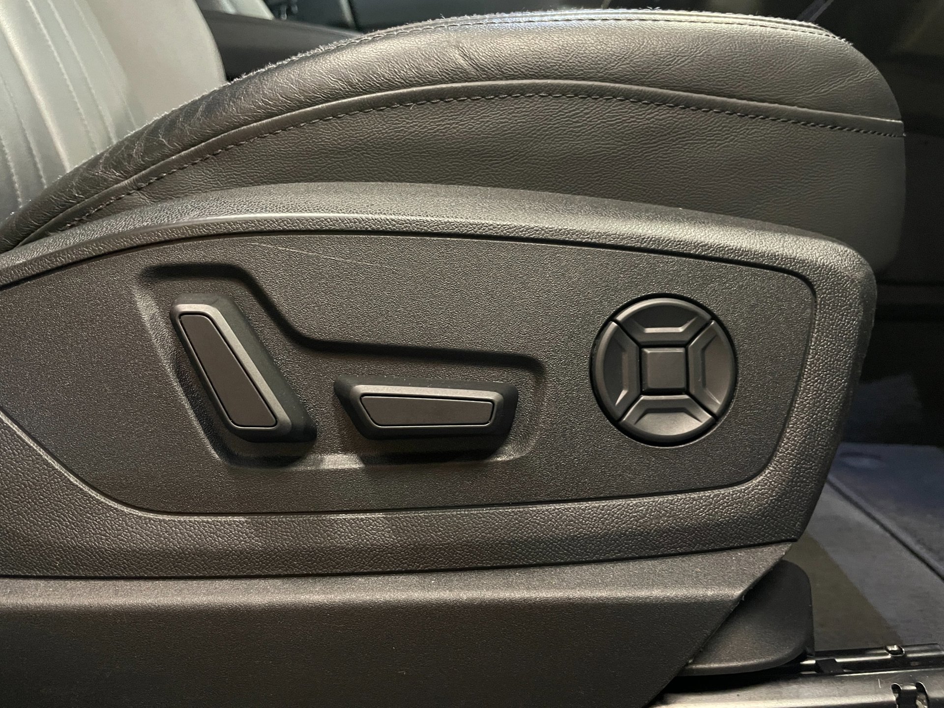 Foto van Audi E-tron 55
