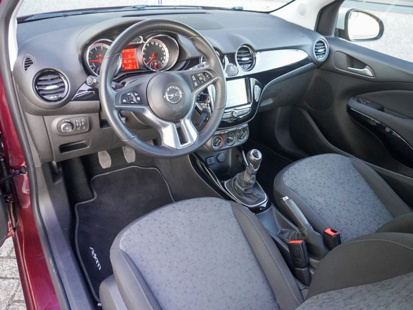 Foto van Opel Adam