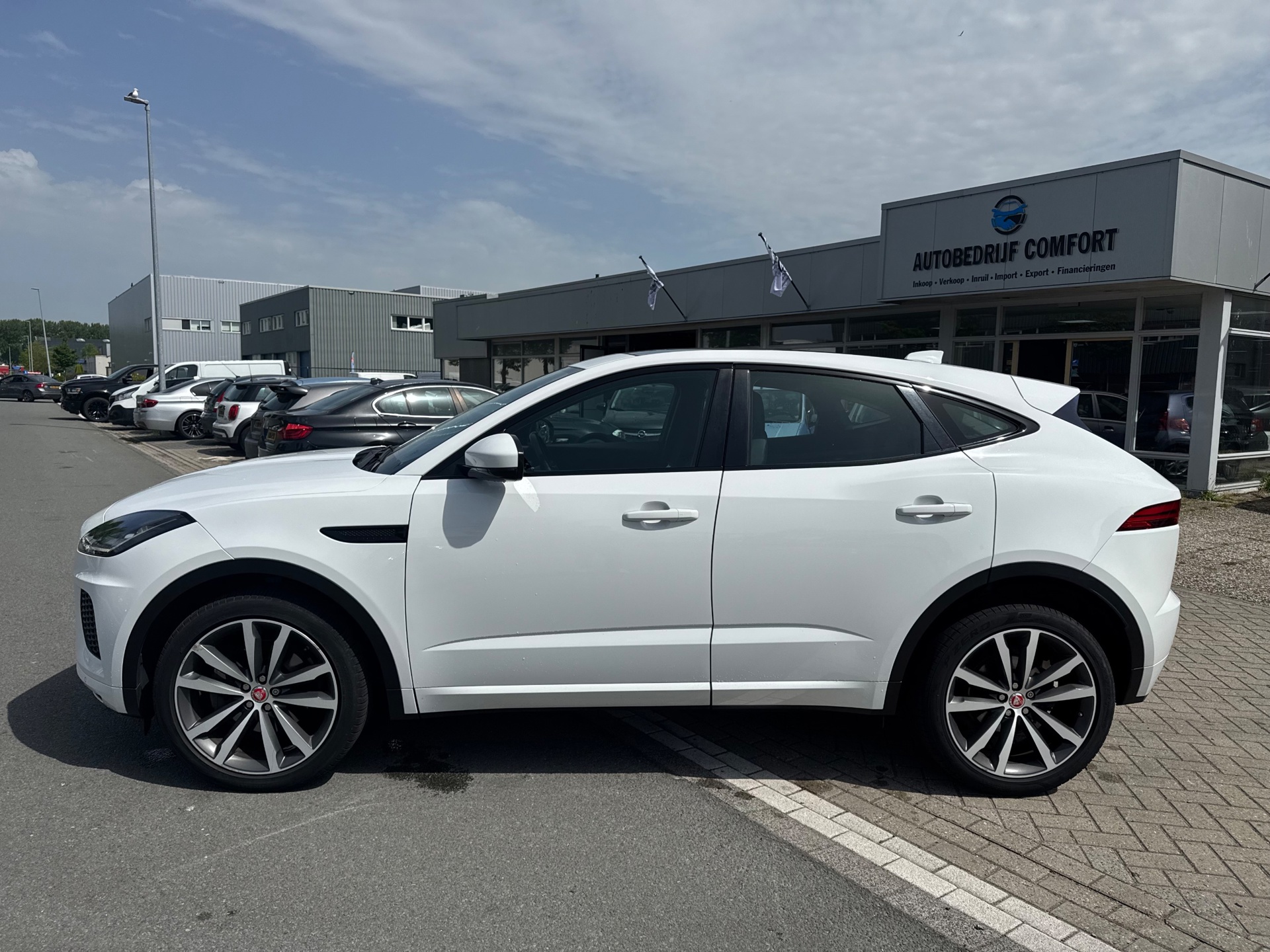 Foto van Jaguar E-pace