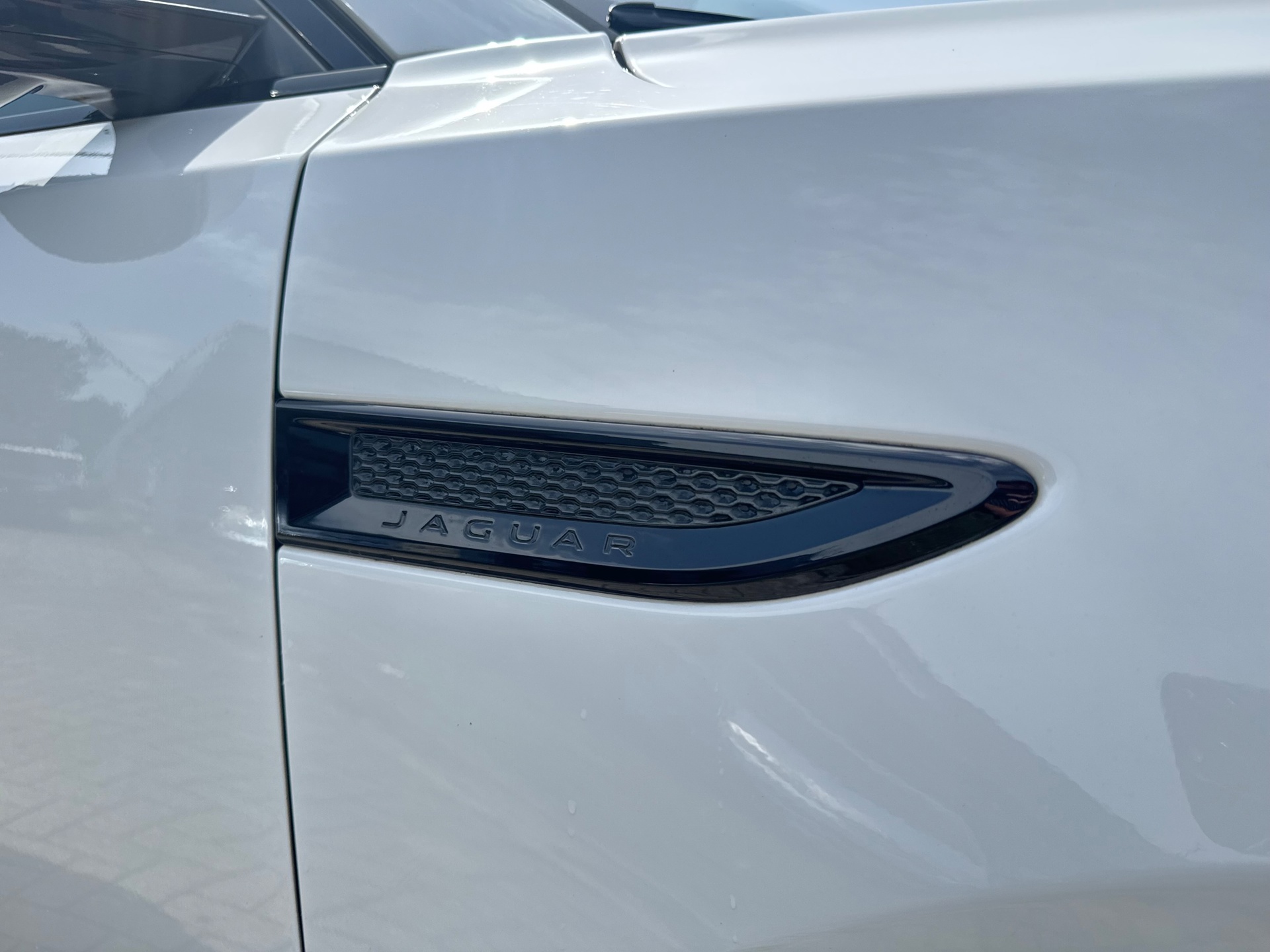 Foto van Jaguar E-pace