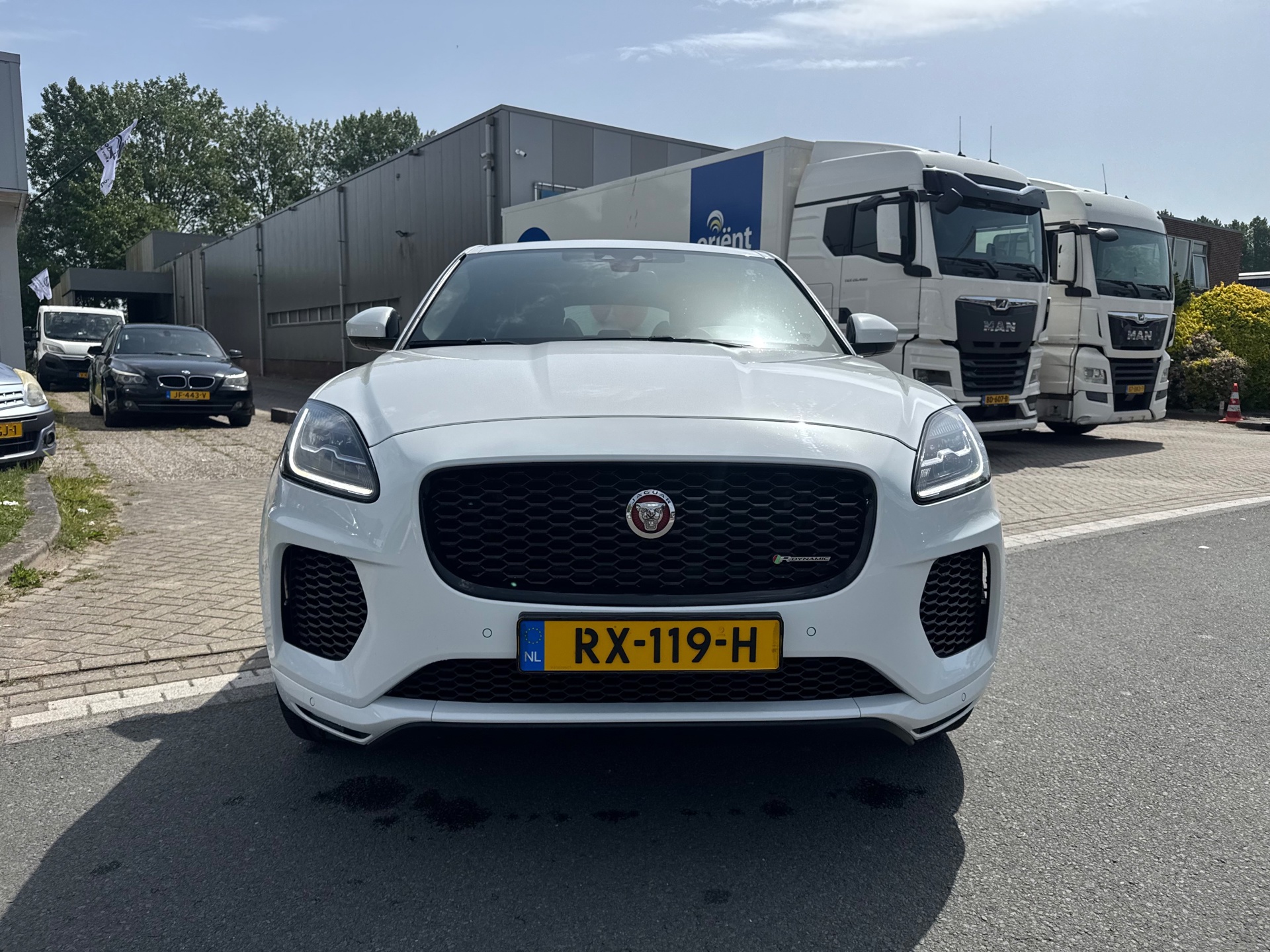 Foto van Jaguar E-pace