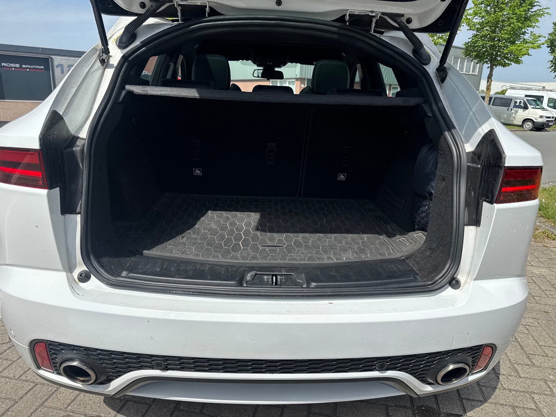 Foto van Jaguar E-pace