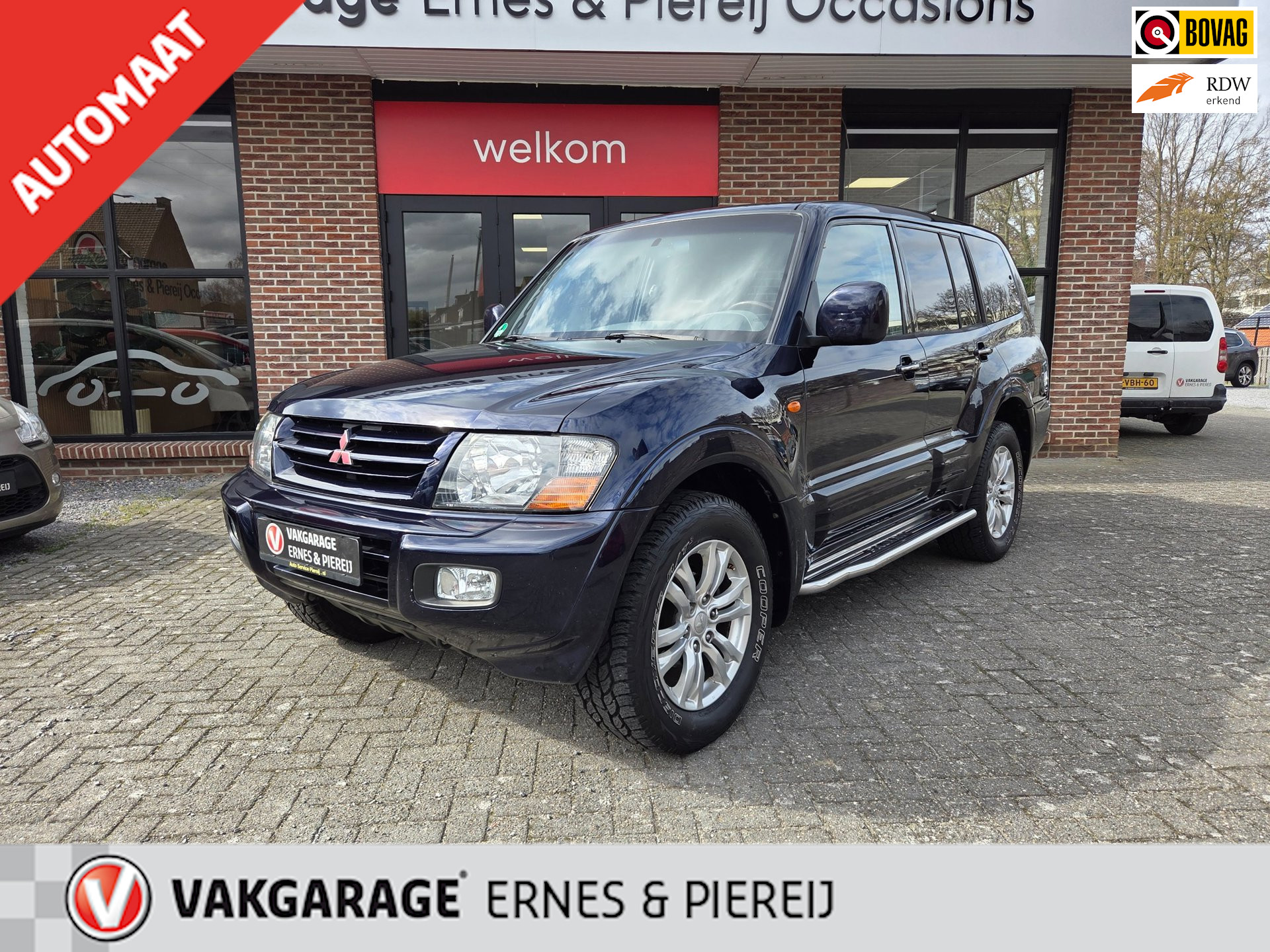 Mitsubishi Pajero 3.2 Di-D GLX LB Grijs kenteken 2002 - voorkant