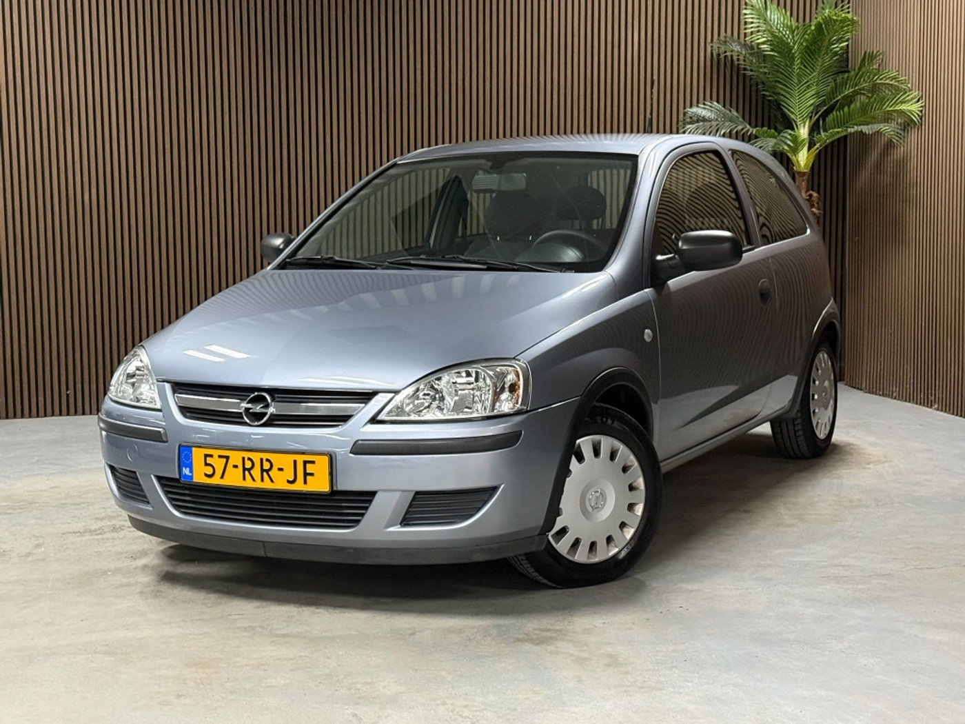 Opel Corsa-c 1.2-16V Rhythm 2005 - voorkant