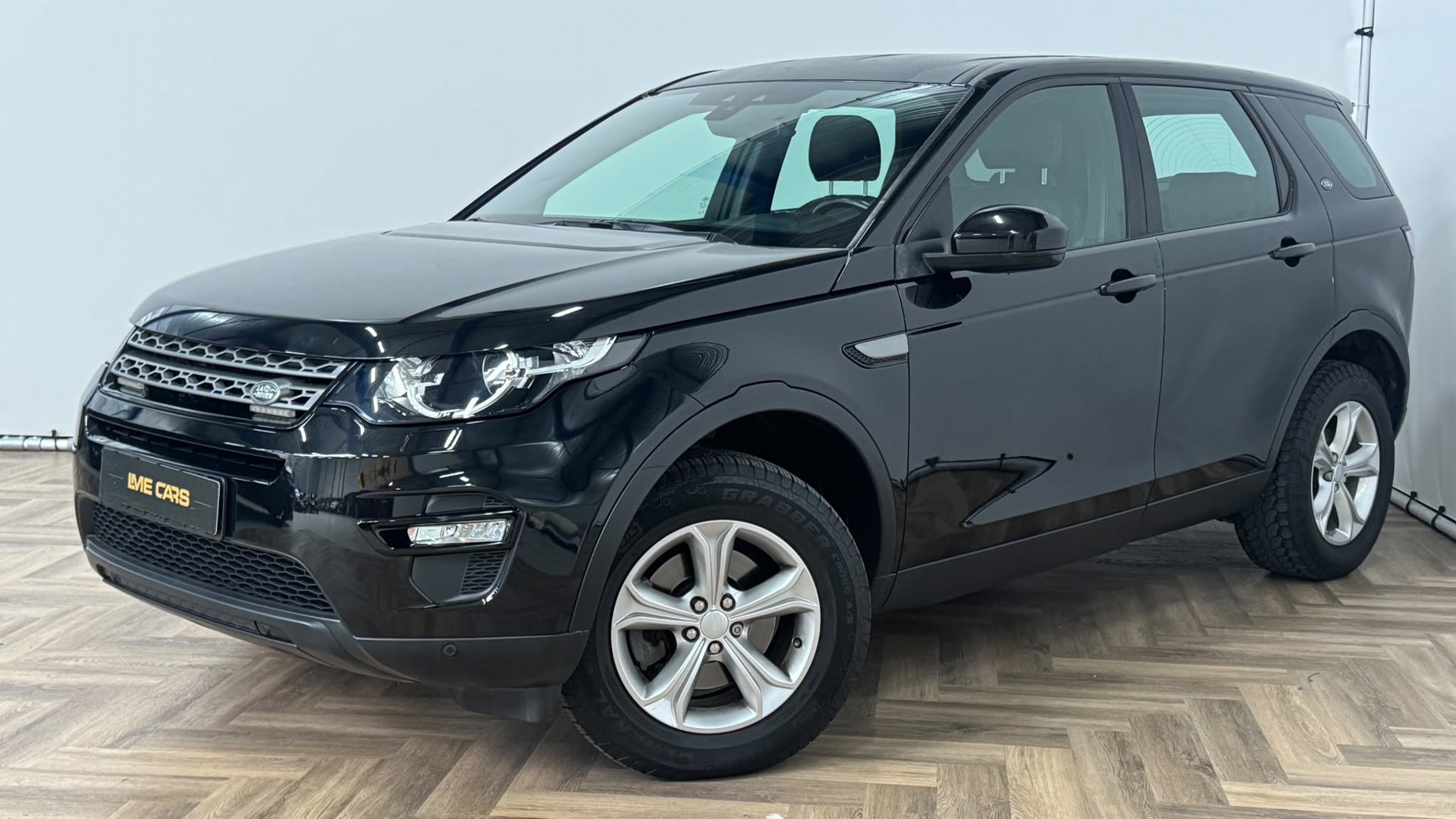 Land Rover Discovery 2.0 TD4 Urban Series Pure 2018 - voorkant