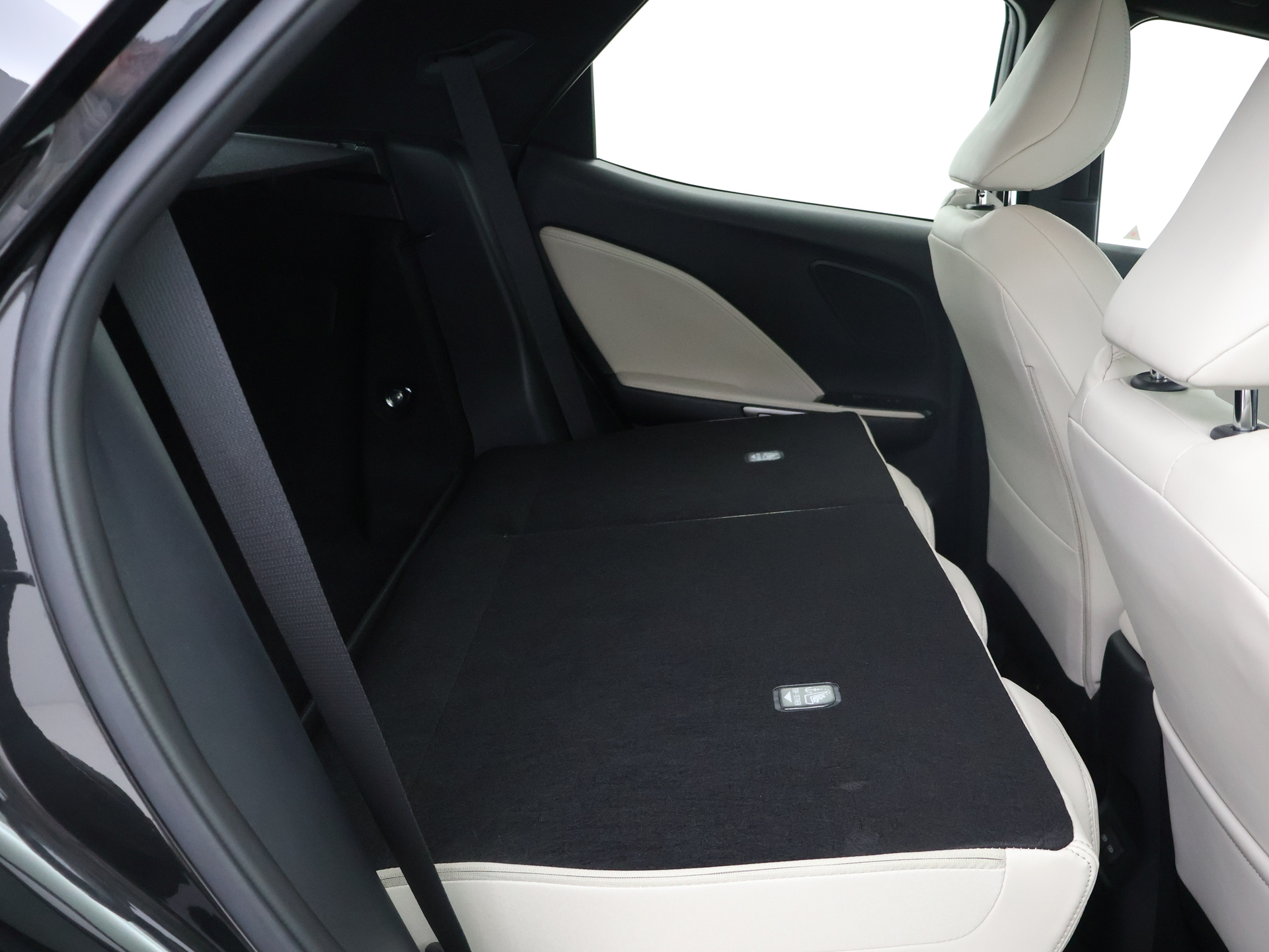 Foto van Lexus Lexus LBX