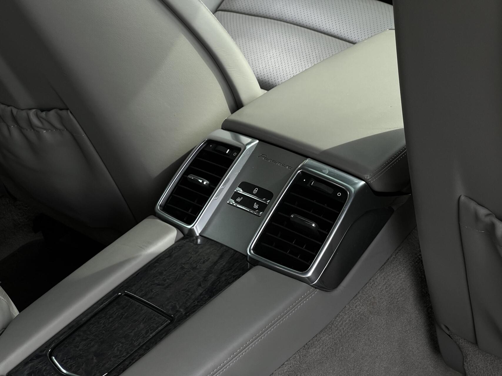 Foto van Porsche Panamera 4s