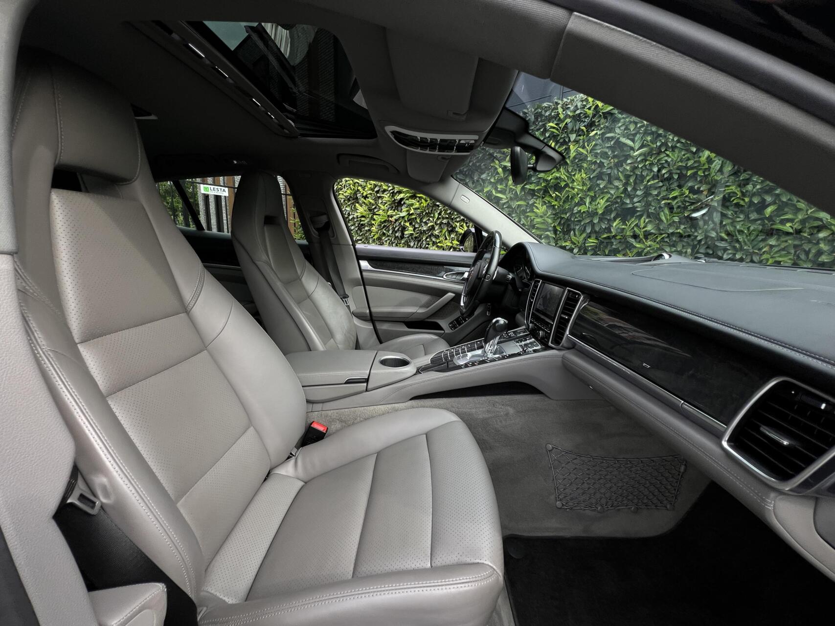 Foto van Porsche Panamera 4s