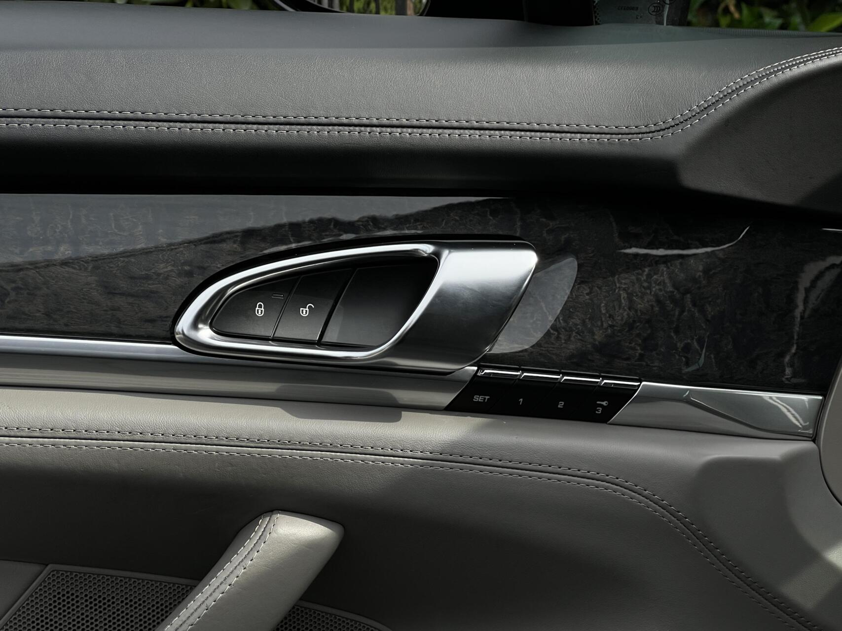 Foto van Porsche Panamera 4s