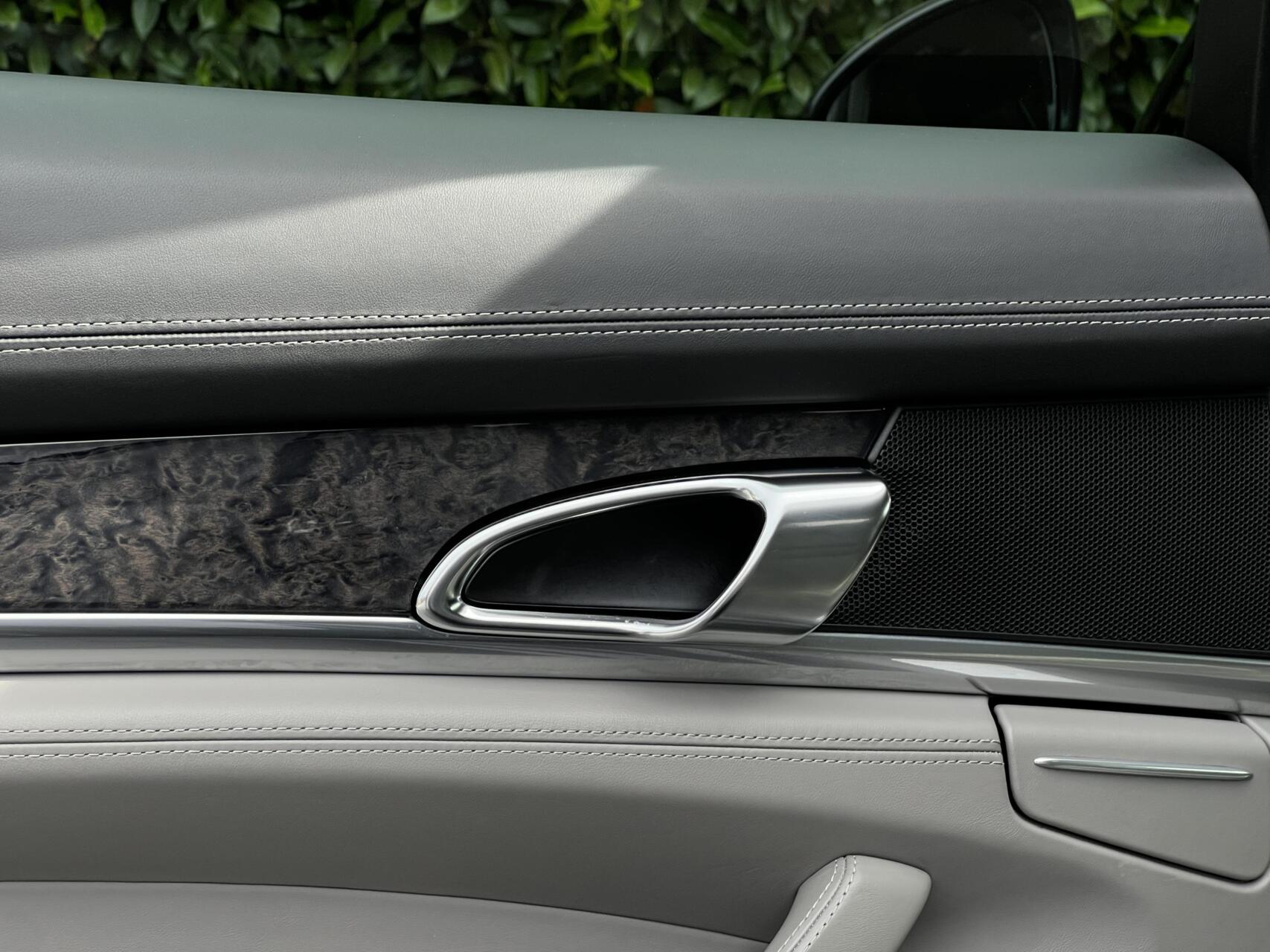 Foto van Porsche Panamera 4s
