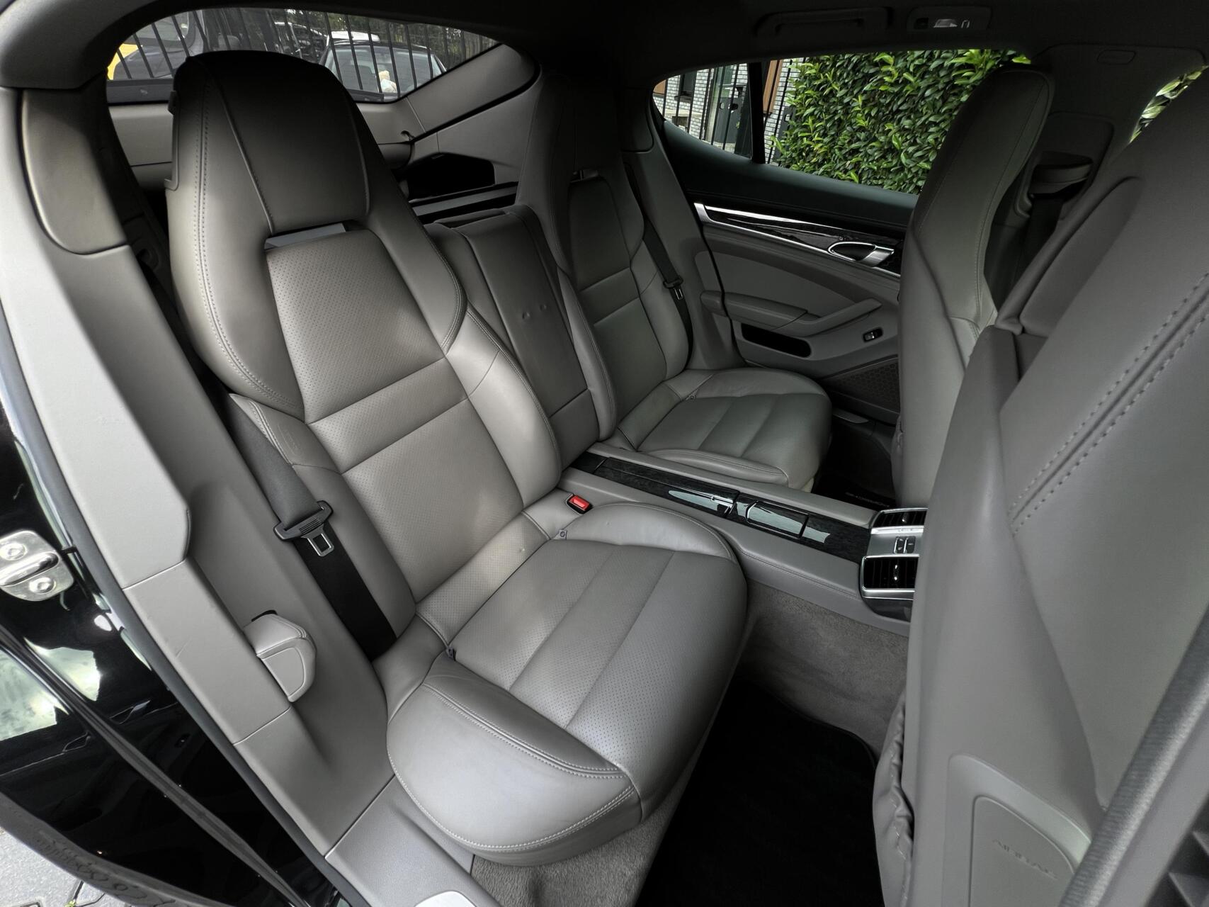 Foto van Porsche Panamera 4s