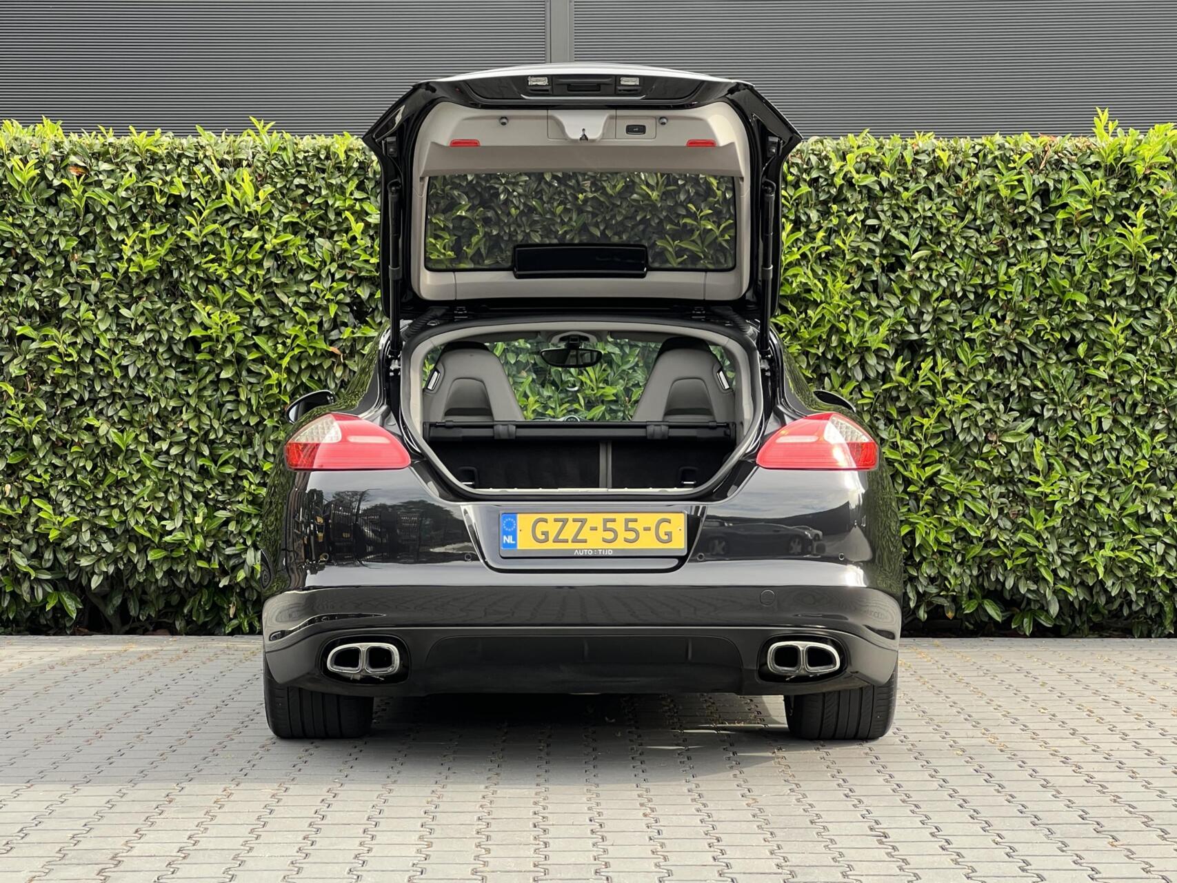 Foto van Porsche Panamera 4s