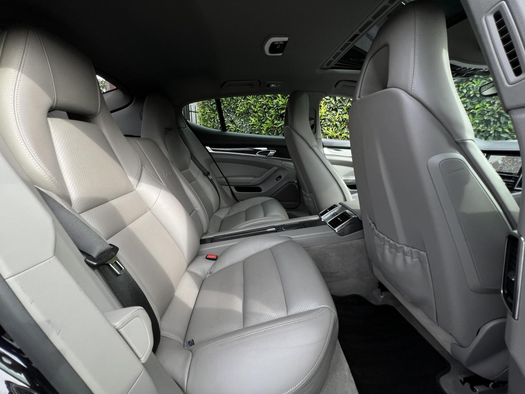 Foto van Porsche Panamera 4s