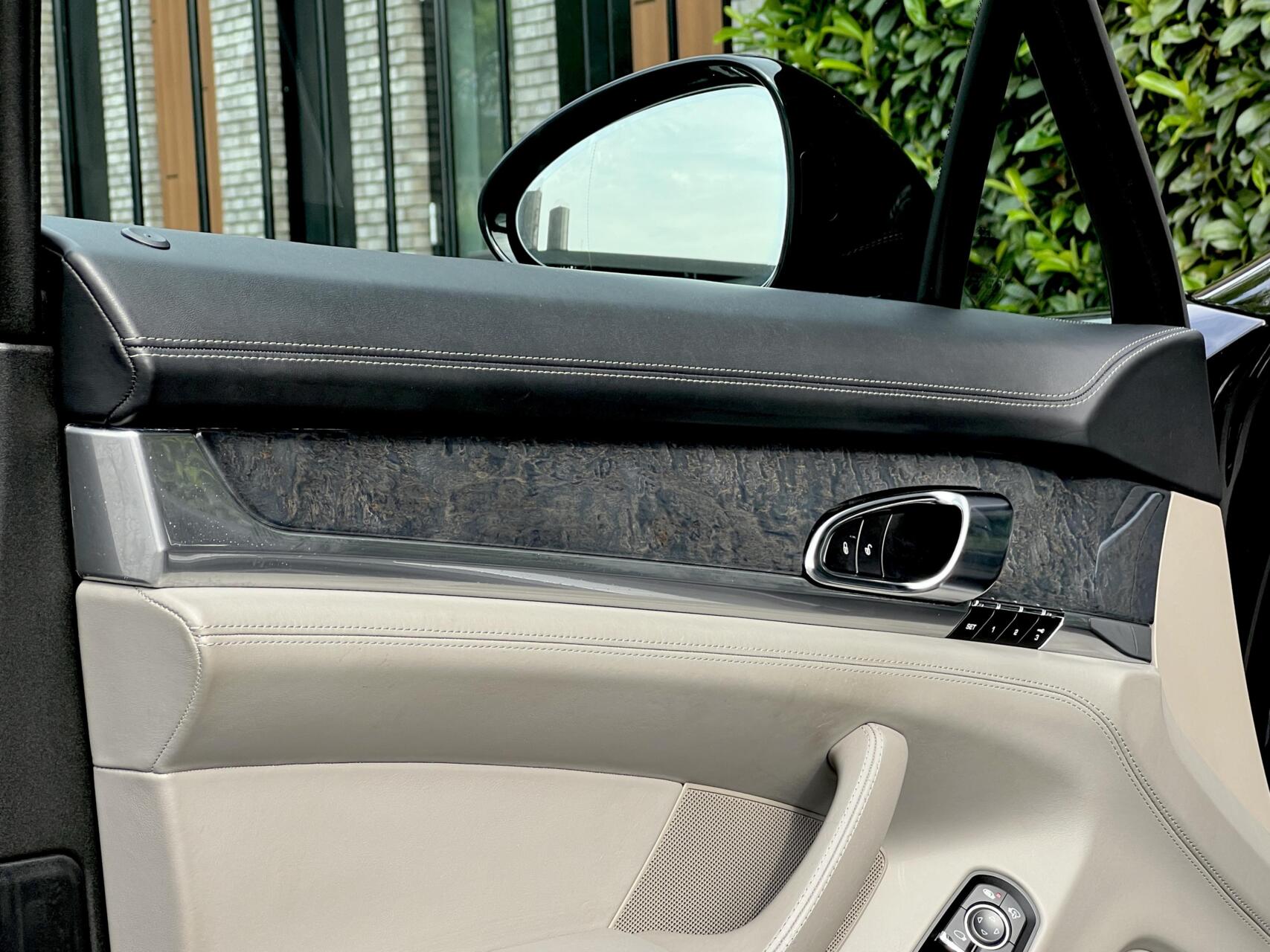 Foto van Porsche Panamera 4s