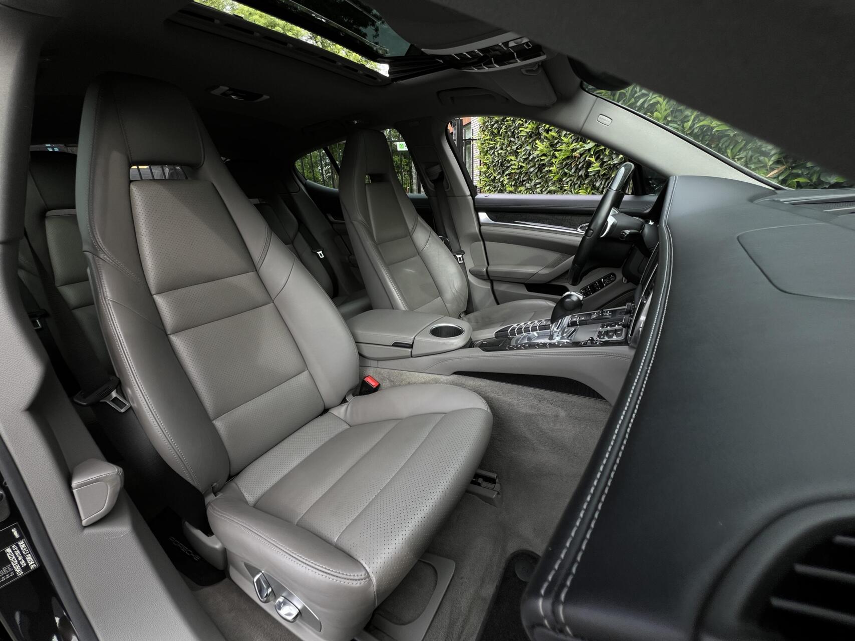 Foto van Porsche Panamera 4s