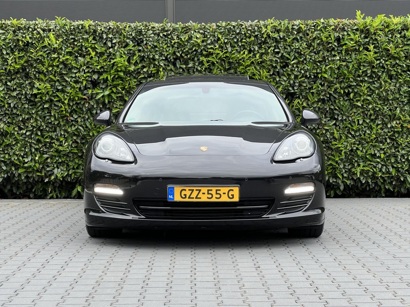 Foto van Porsche Panamera 4s