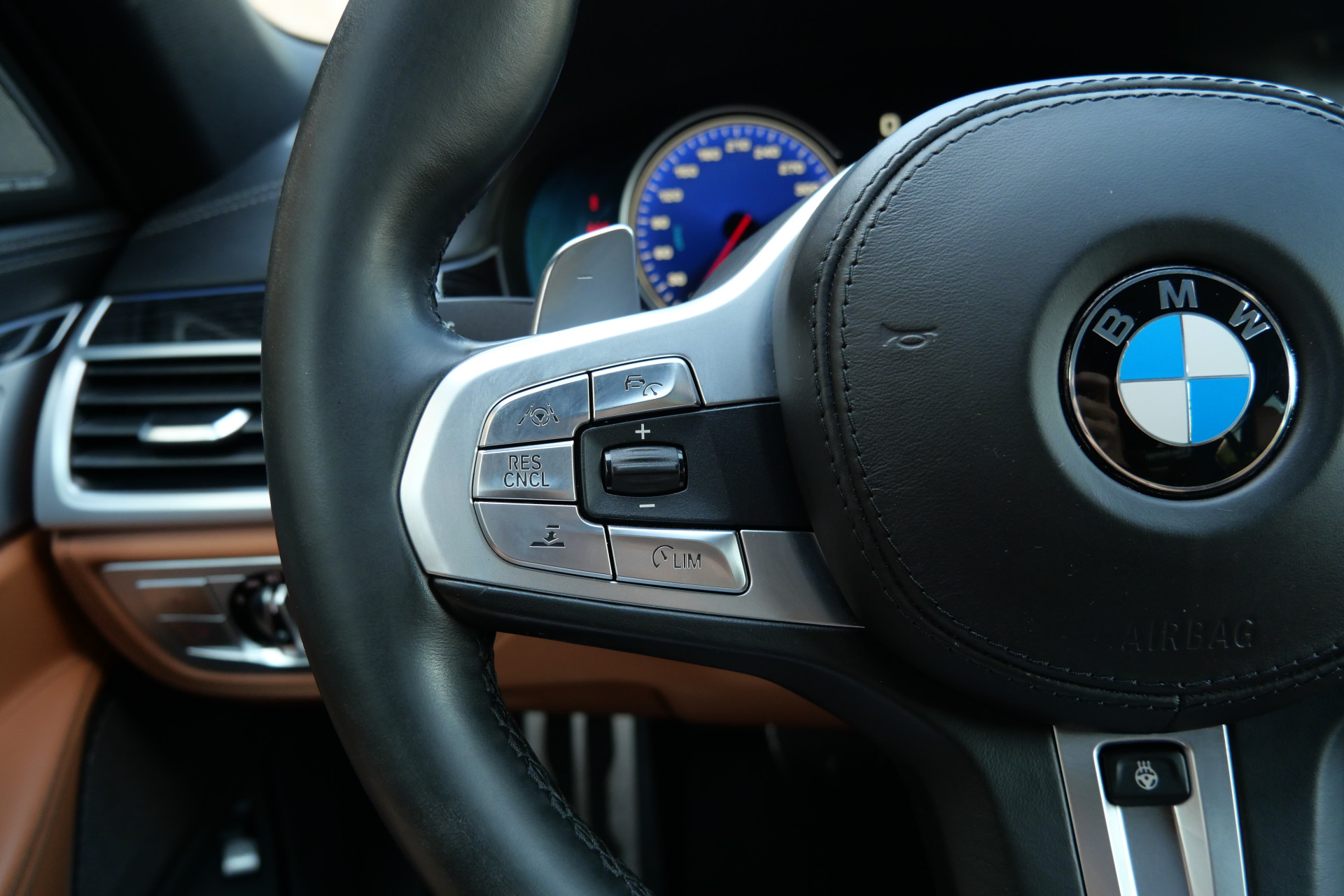 Foto van BMW 740e Iperformance