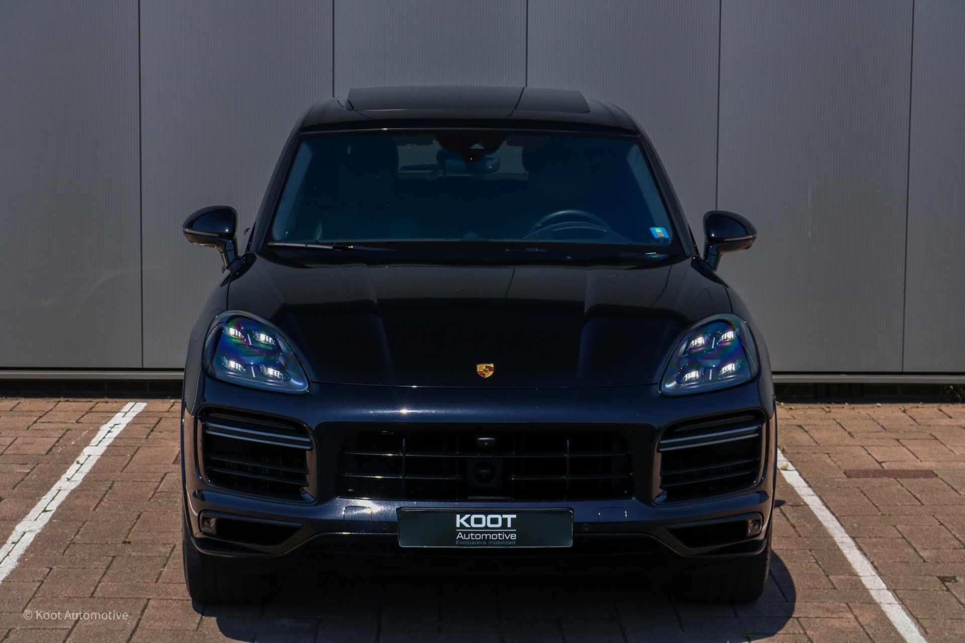 Foto van Porsche Cayenne Turbo S E-hybrid
