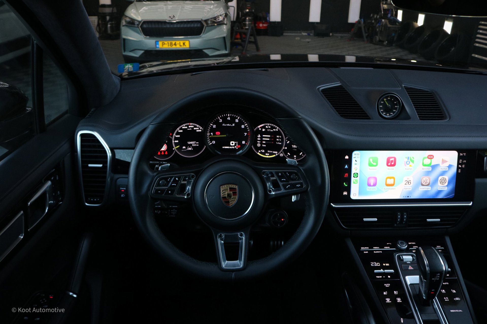 Foto van Porsche Cayenne Turbo S E-hybrid